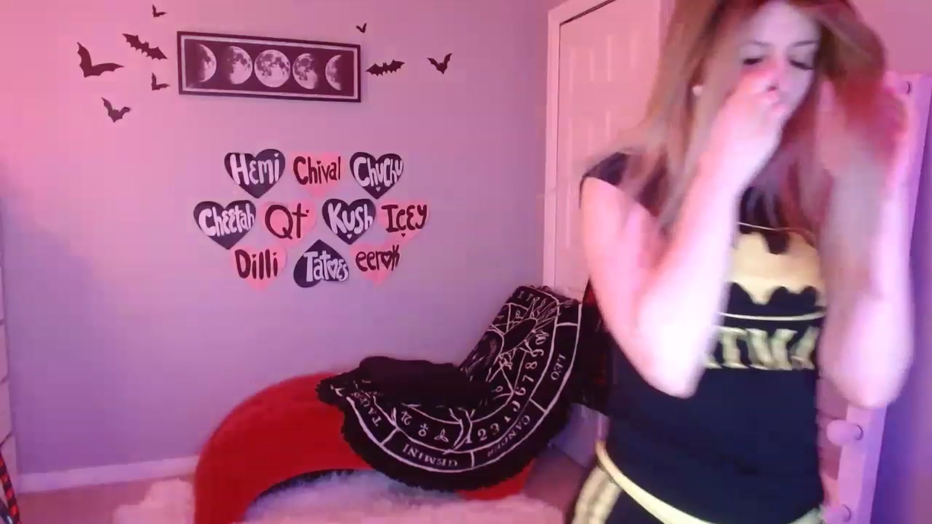 Gallery image thumbnail from Serafina's myfreecams stream on, 03/28/2023, 04:44 image 15 of 20