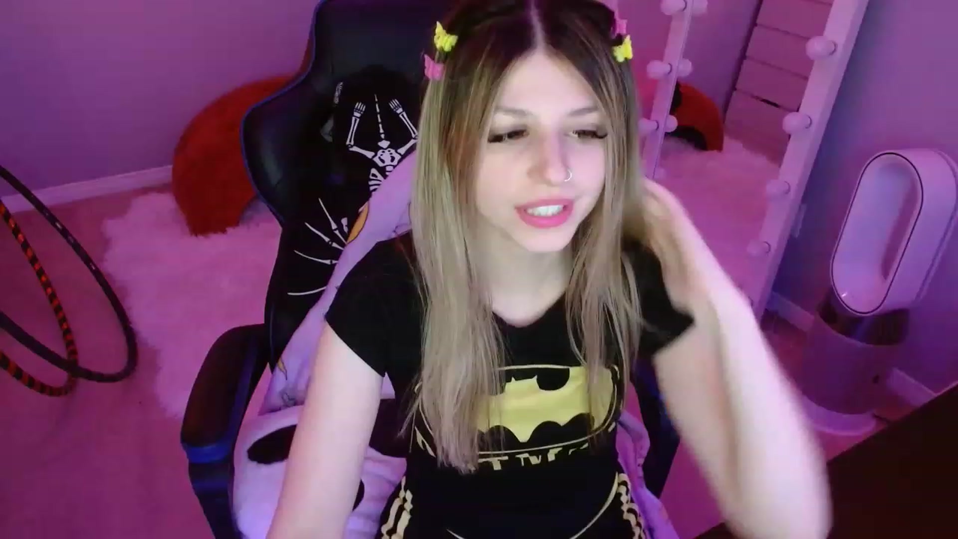 Gallery image thumbnail from Serafina's myfreecams stream on, 03/28/2023, 08:05 image 19 of 20
