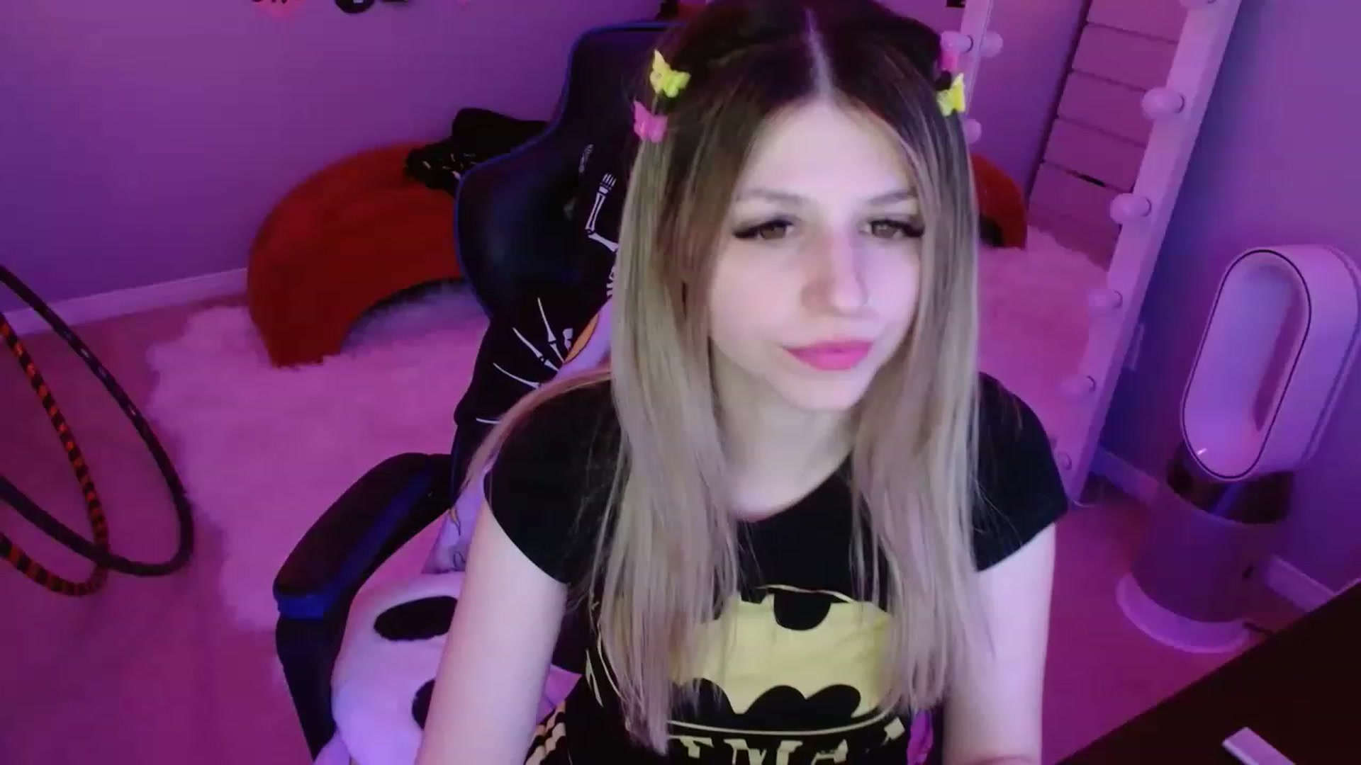Gallery image thumbnail from Serafina's myfreecams stream on, 03/28/2023, 08:05 image 18 of 20