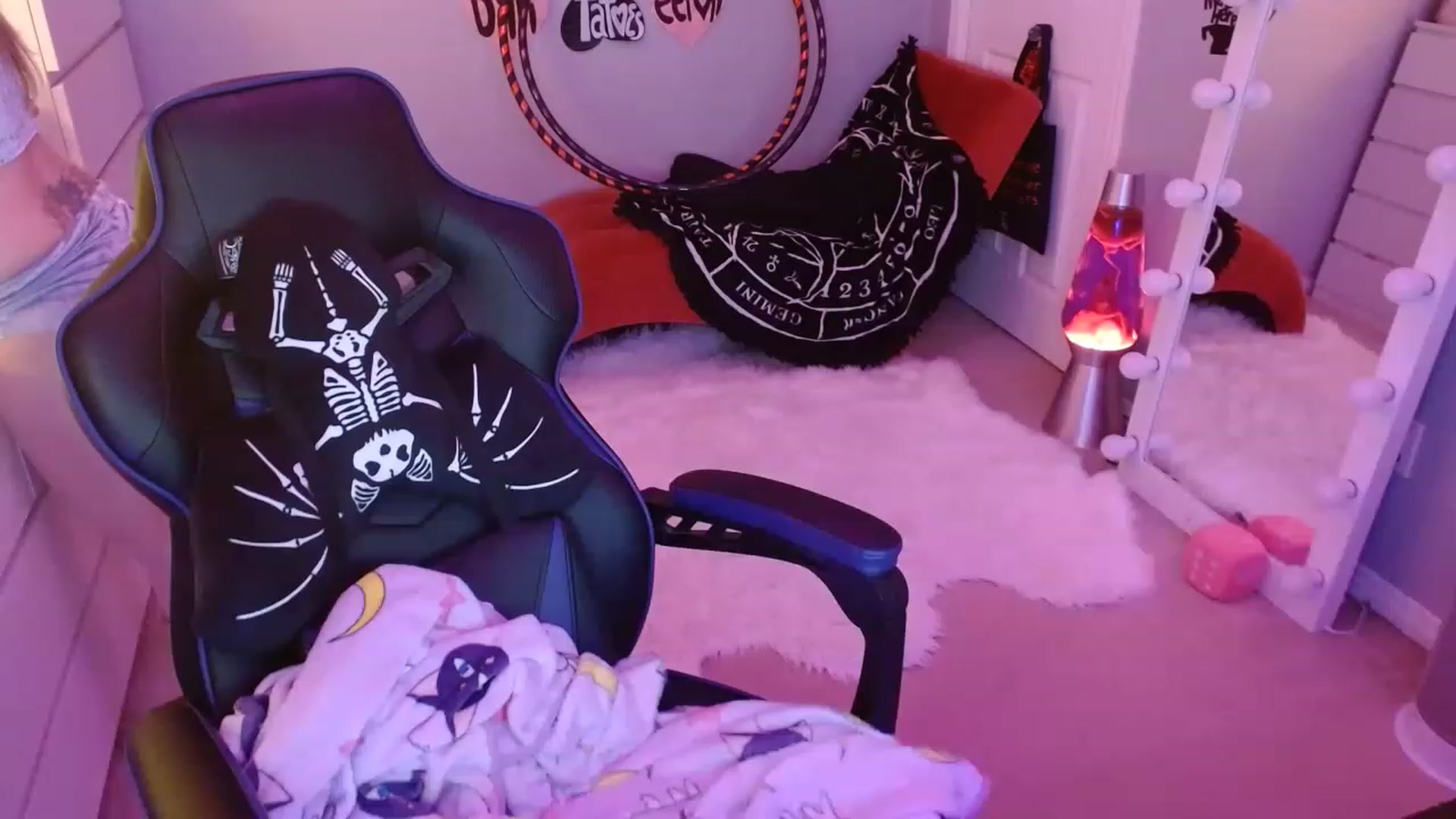 Gallery image thumbnail from Serafina's myfreecams stream on, 03/29/2023, 03:46 image 5 of 20