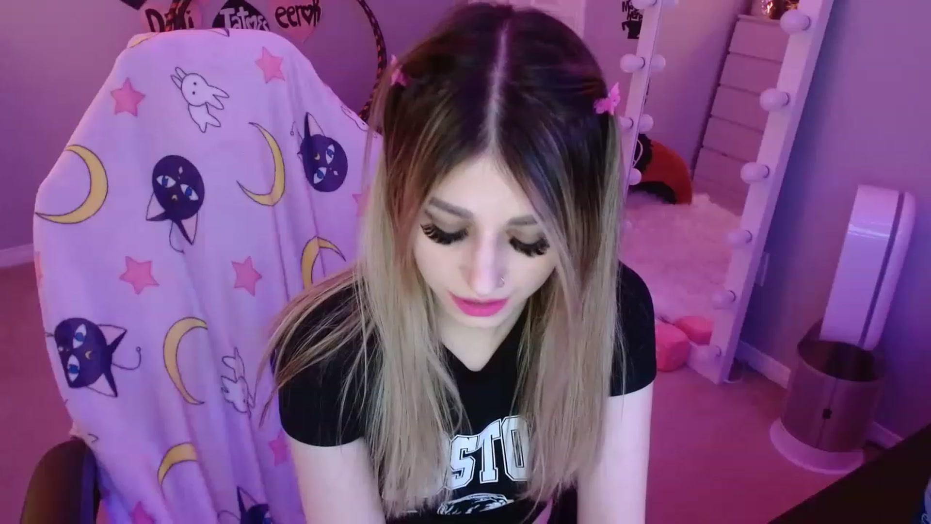 Gallery image thumbnail from Serafina's myfreecams stream on, 03/31/2023, 02:49 image 15 of 20