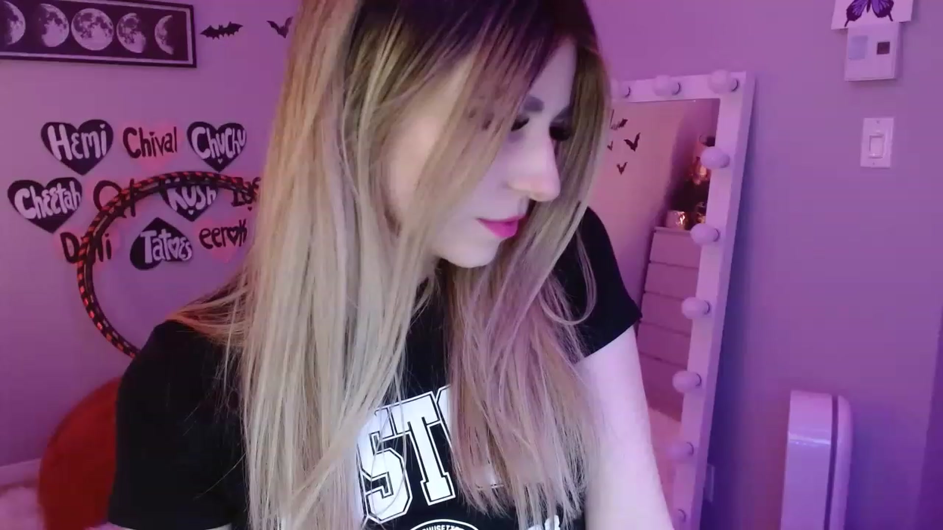 Gallery image thumbnail from Serafina's myfreecams stream on, 03/31/2023, 02:49 image 14 of 20
