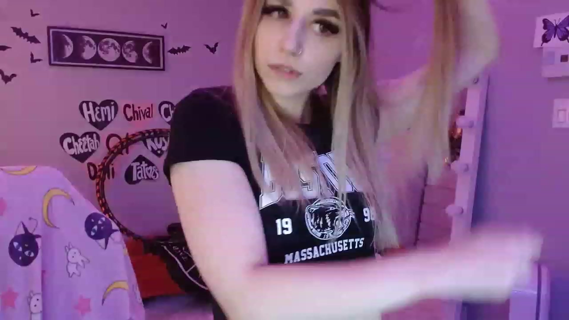 Gallery image thumbnail from Serafina's myfreecams stream on, 03/31/2023, 02:49 image 8 of 20