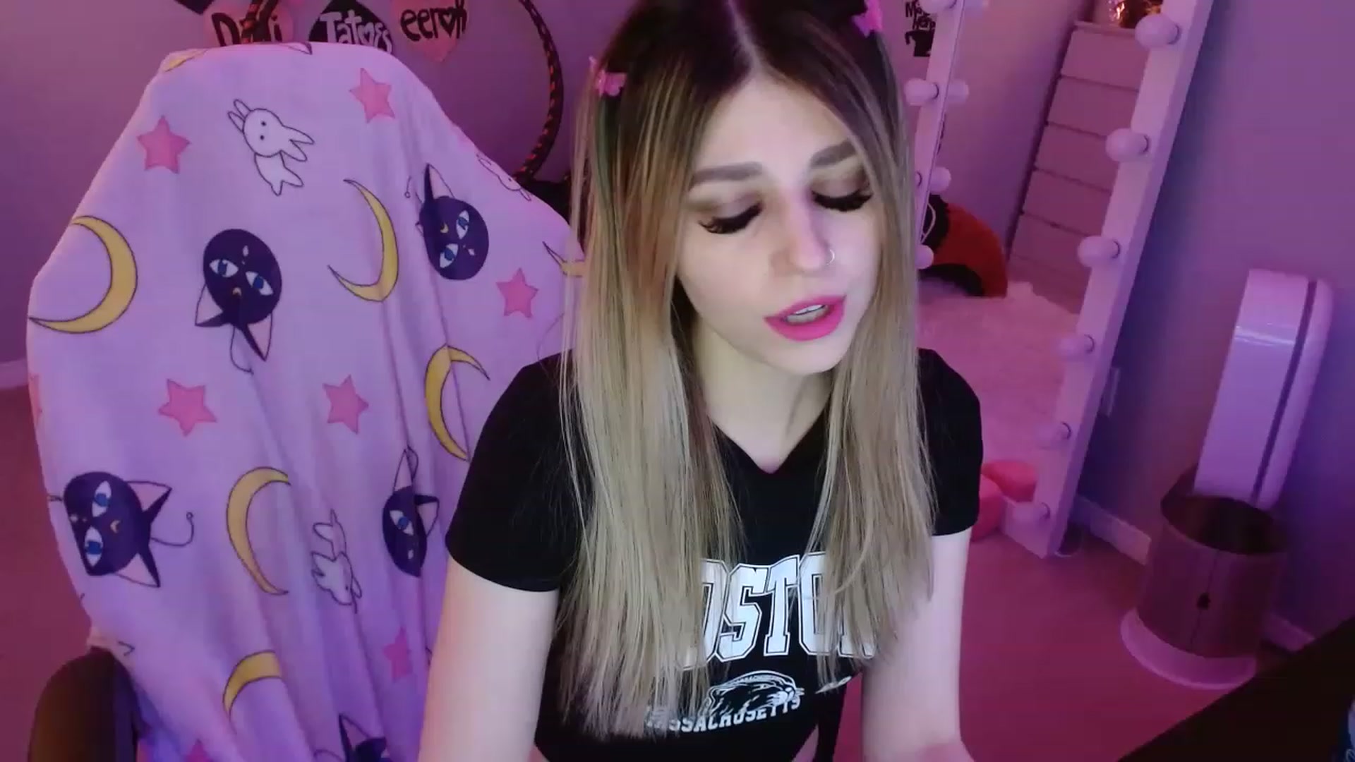 Gallery image thumbnail from Serafina's myfreecams stream on, 03/31/2023, 02:49 image 16 of 20