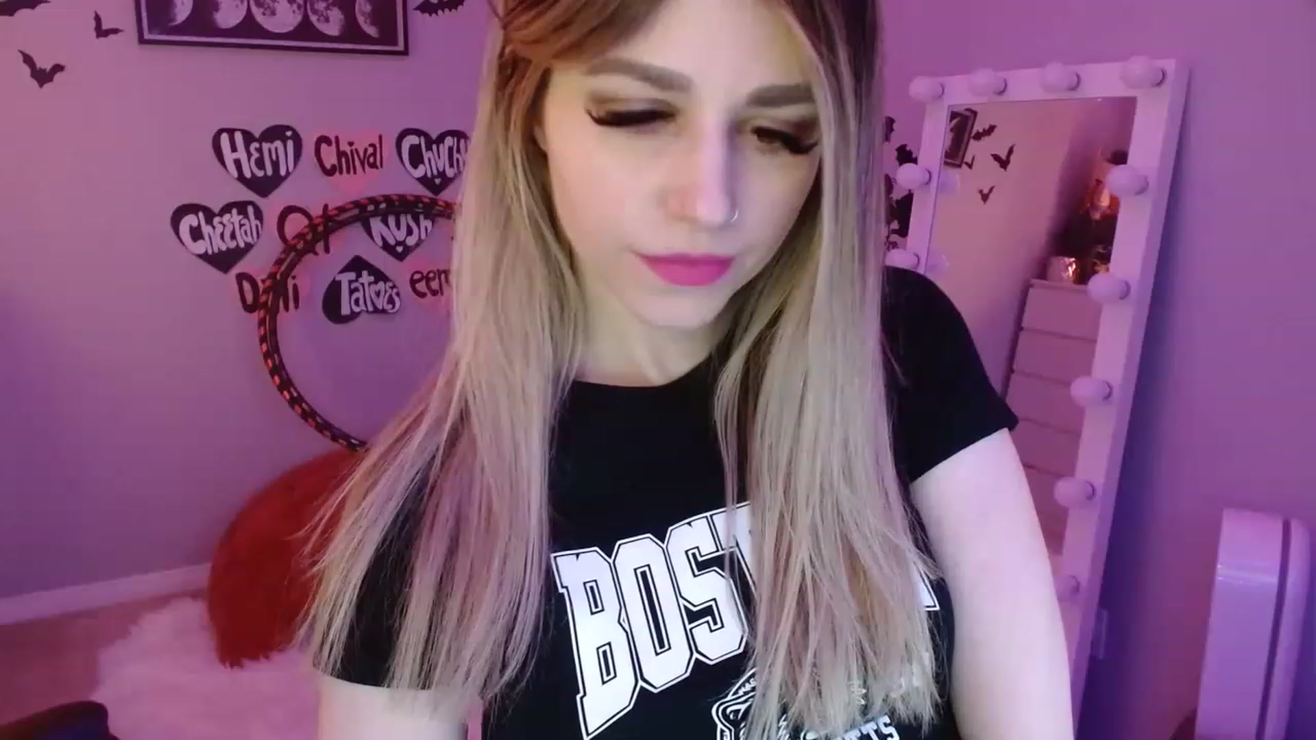 Gallery image thumbnail from Serafina's myfreecams stream on, 03/31/2023, 02:49 image 17 of 20