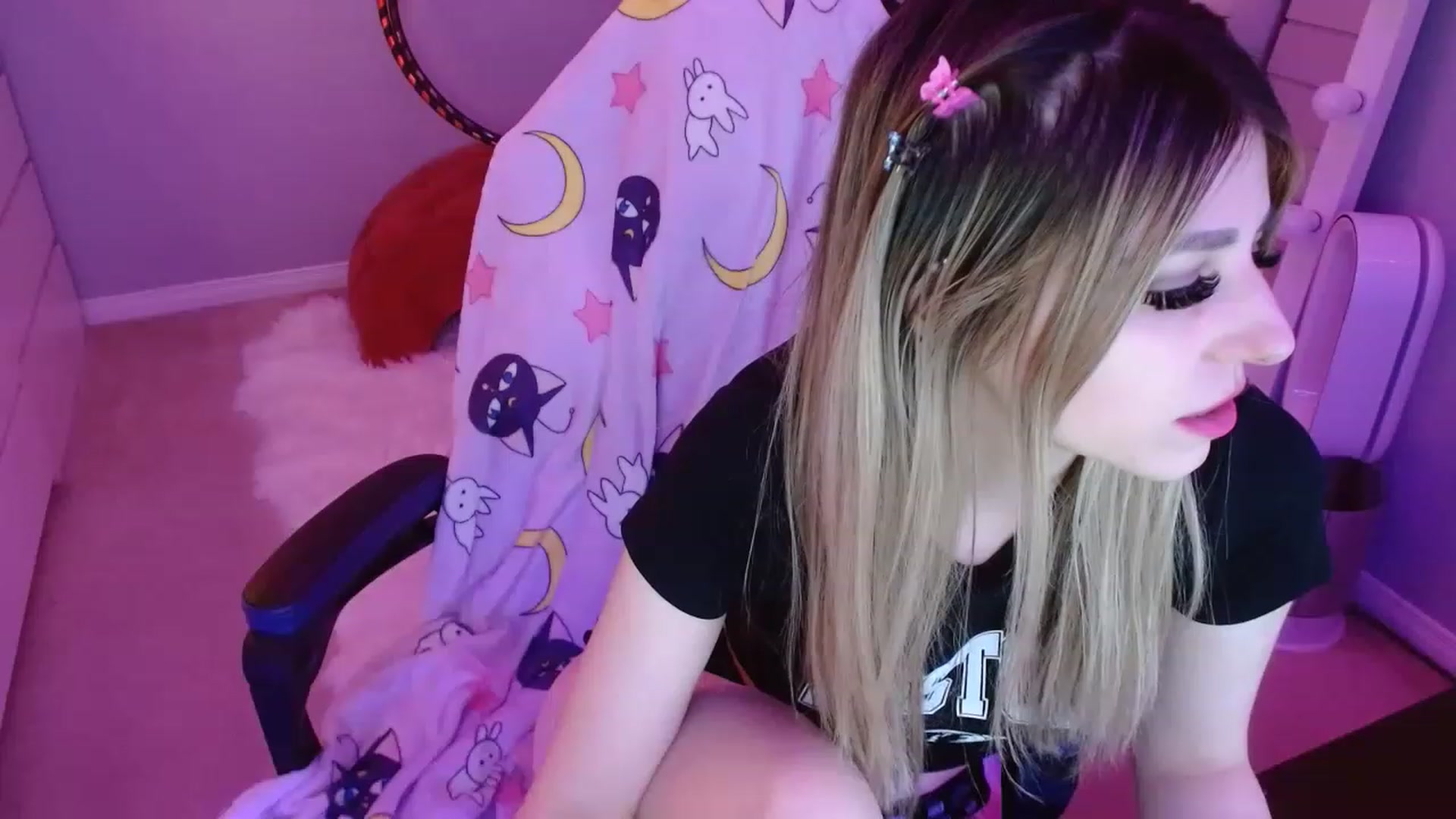 Gallery image thumbnail from Serafina's myfreecams stream on, 03/31/2023, 04:20 image 6 of 20