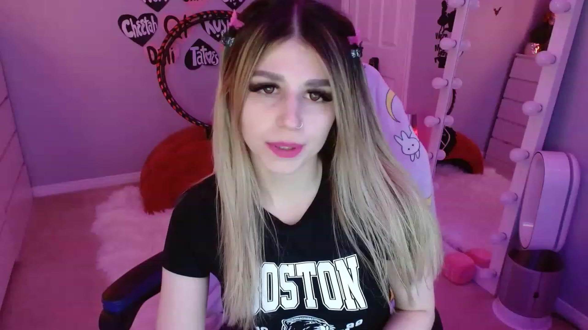 Gallery image thumbnail from Serafina's myfreecams stream on, 03/31/2023, 04:20 image 4 of 20