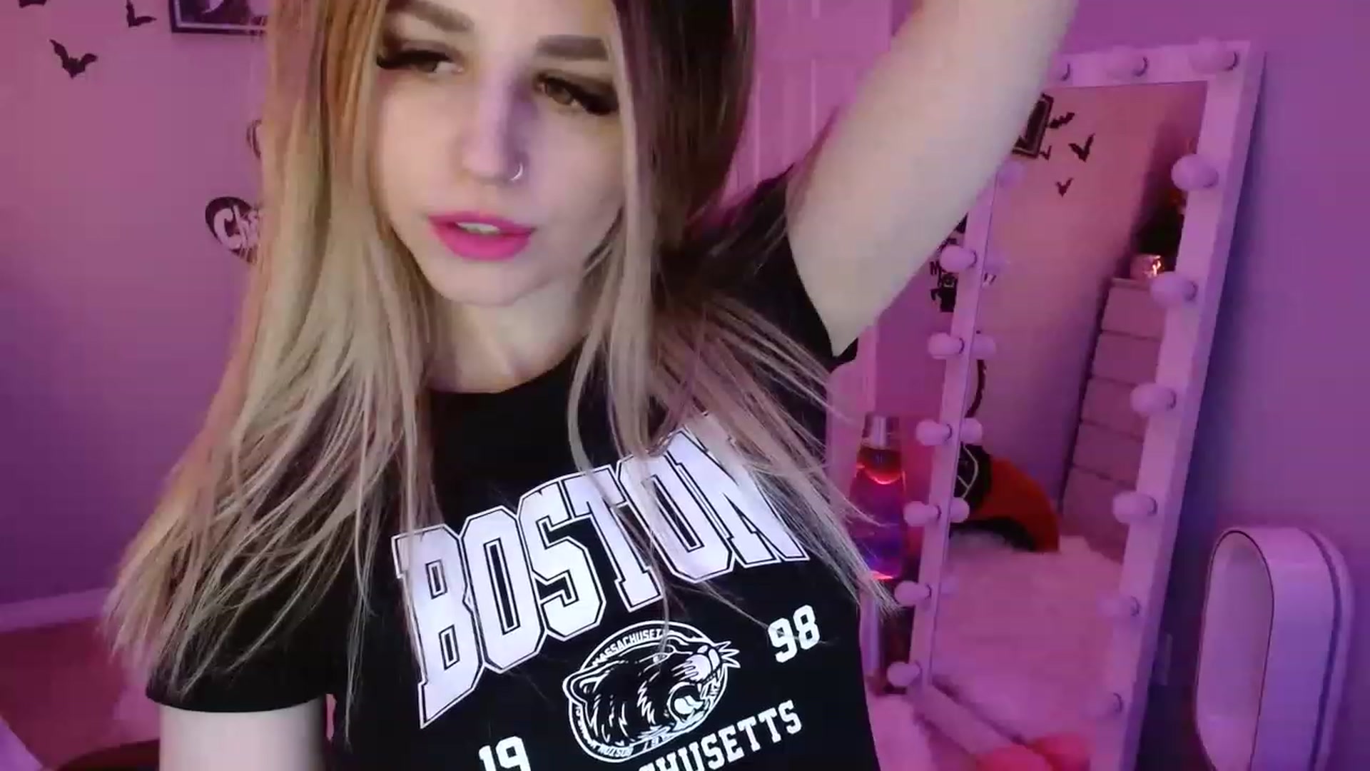 Gallery image thumbnail from Serafina's myfreecams stream on, 03/31/2023, 04:20 image 14 of 20