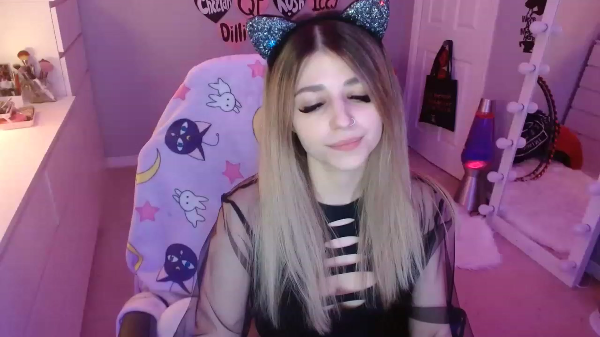 Gallery image thumbnail from Serafina's myfreecams stream on, 04/01/2023, 23:41 image 3 of 20