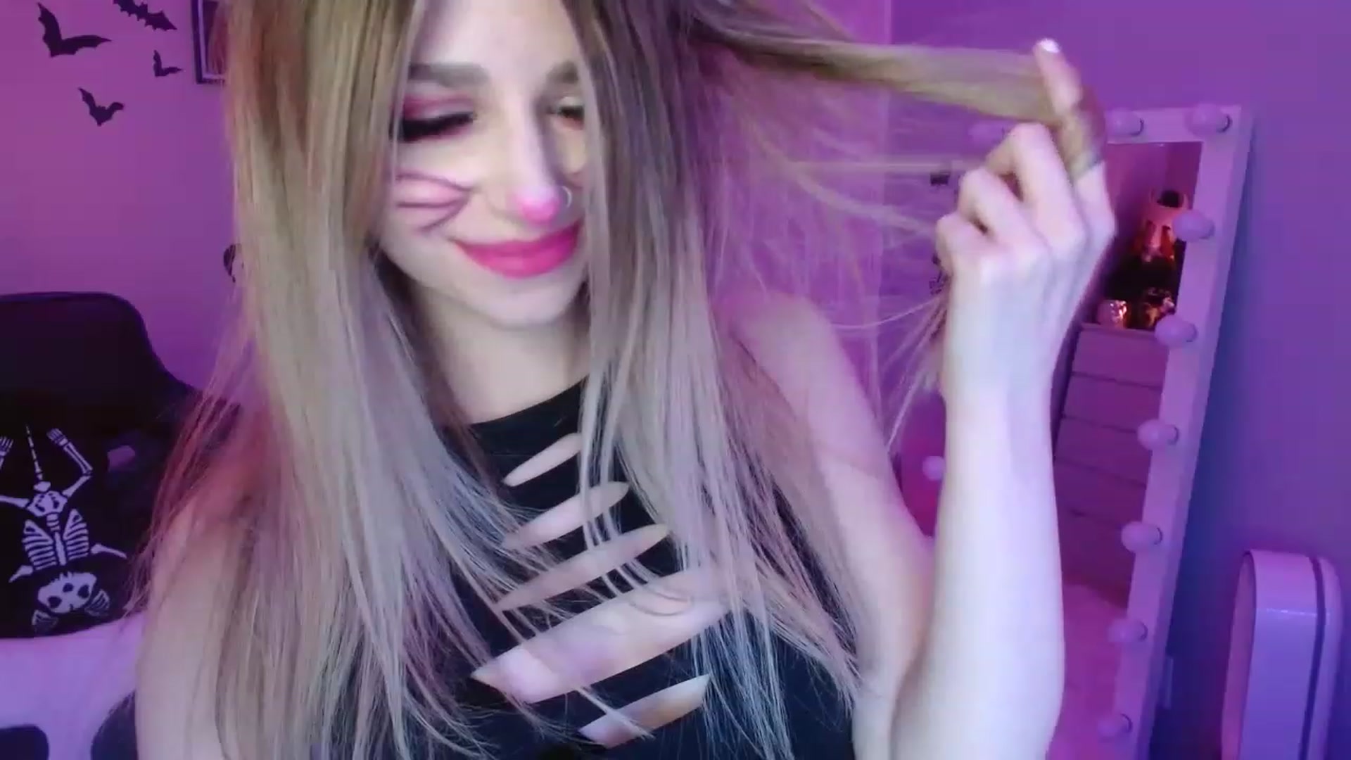 Gallery image thumbnail from Serafina's myfreecams stream on, 04/02/2023, 05:37 image 12 of 20