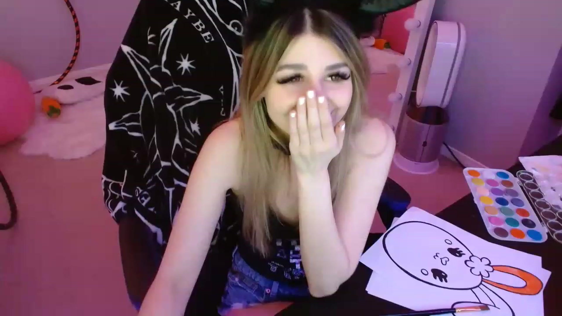 Gallery image thumbnail from Serafina's myfreecams stream on, 04/04/2023, 06:05 image 17 of 20