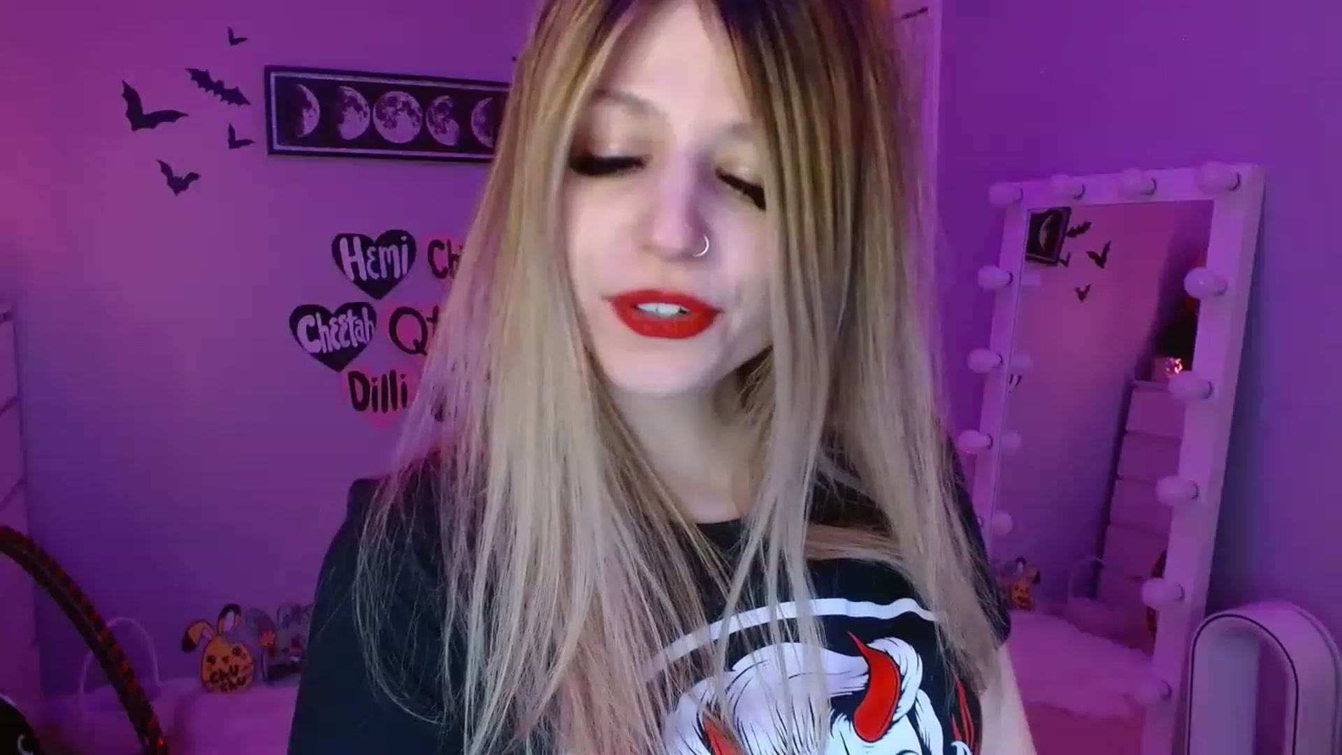 Gallery image thumbnail from Serafina's myfreecams stream on, 04/09/2023, 10:40 image 12 of 20