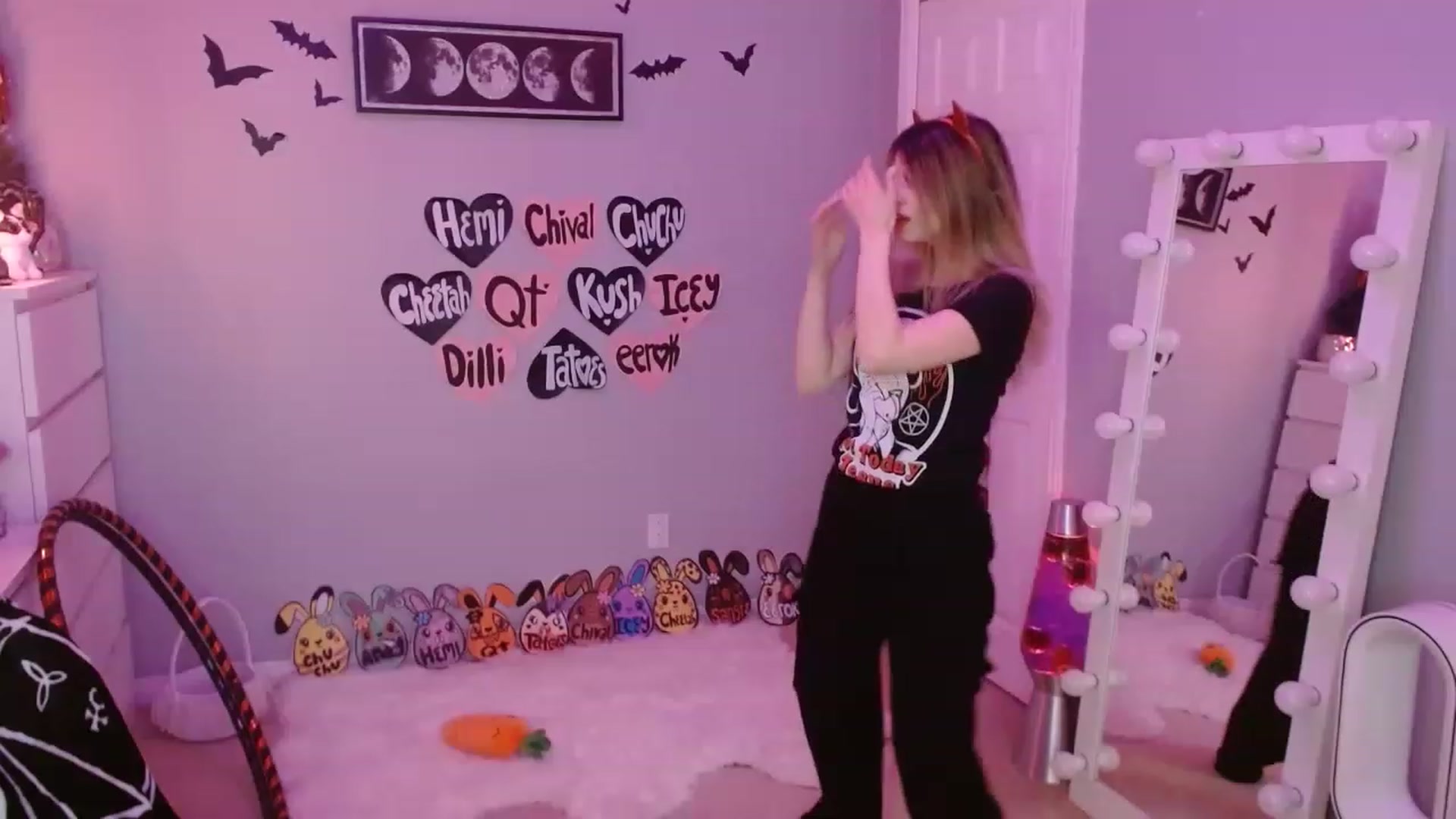 Gallery image thumbnail from Serafina's myfreecams stream on, 04/09/2023, 10:40 image 15 of 20
