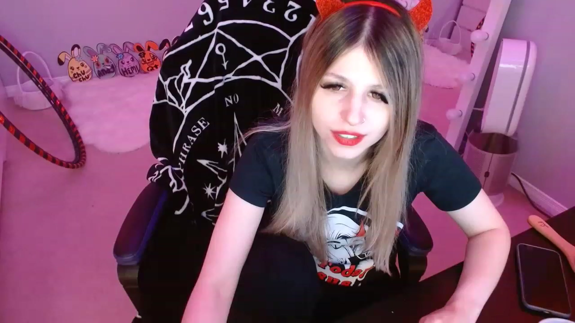 Gallery image thumbnail from Serafina's myfreecams stream on, 04/09/2023, 10:40 image 10 of 20