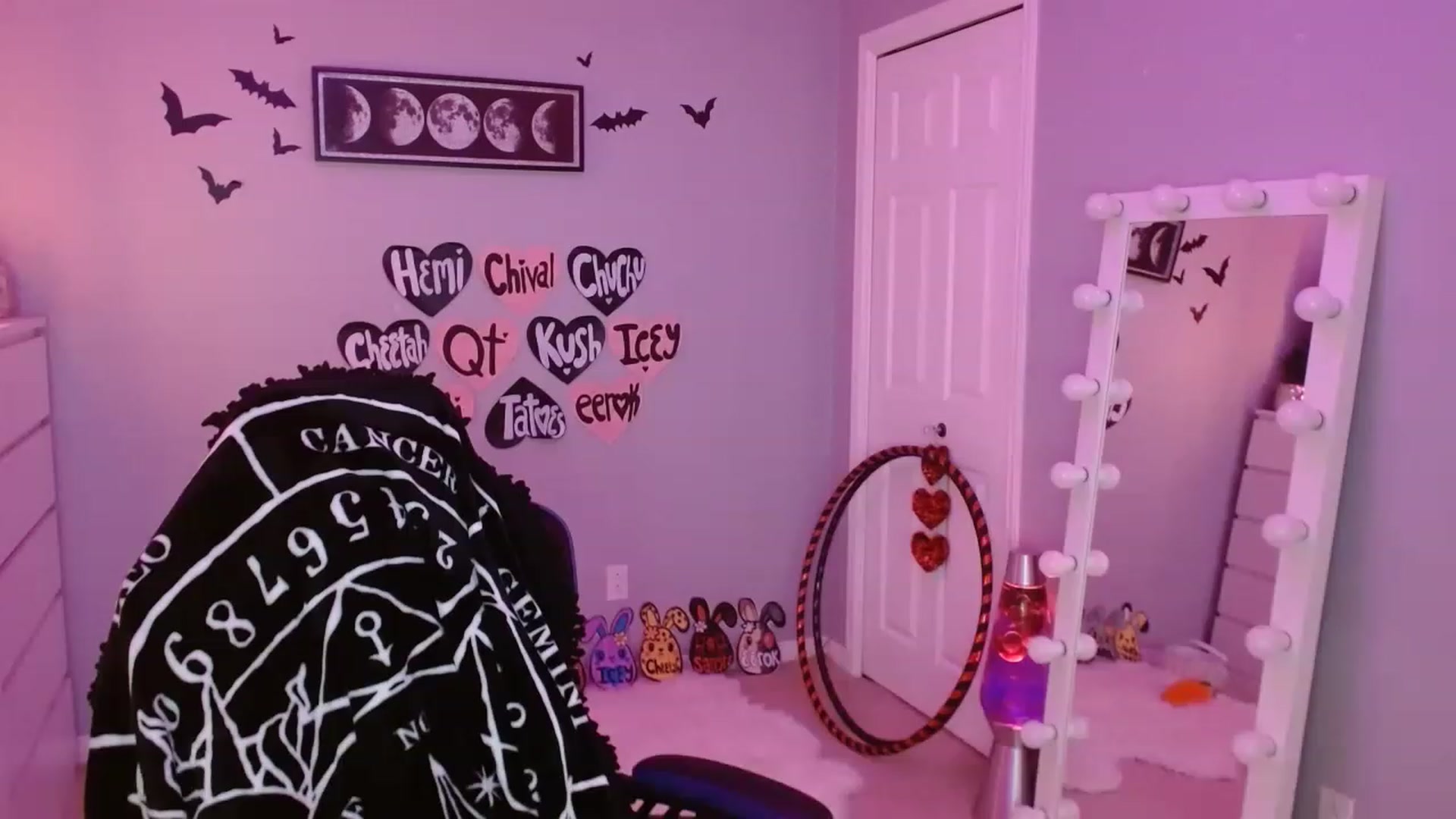 Gallery image thumbnail from Serafina's myfreecams stream on, 04/16/2023, 05:52 image 20 of 20