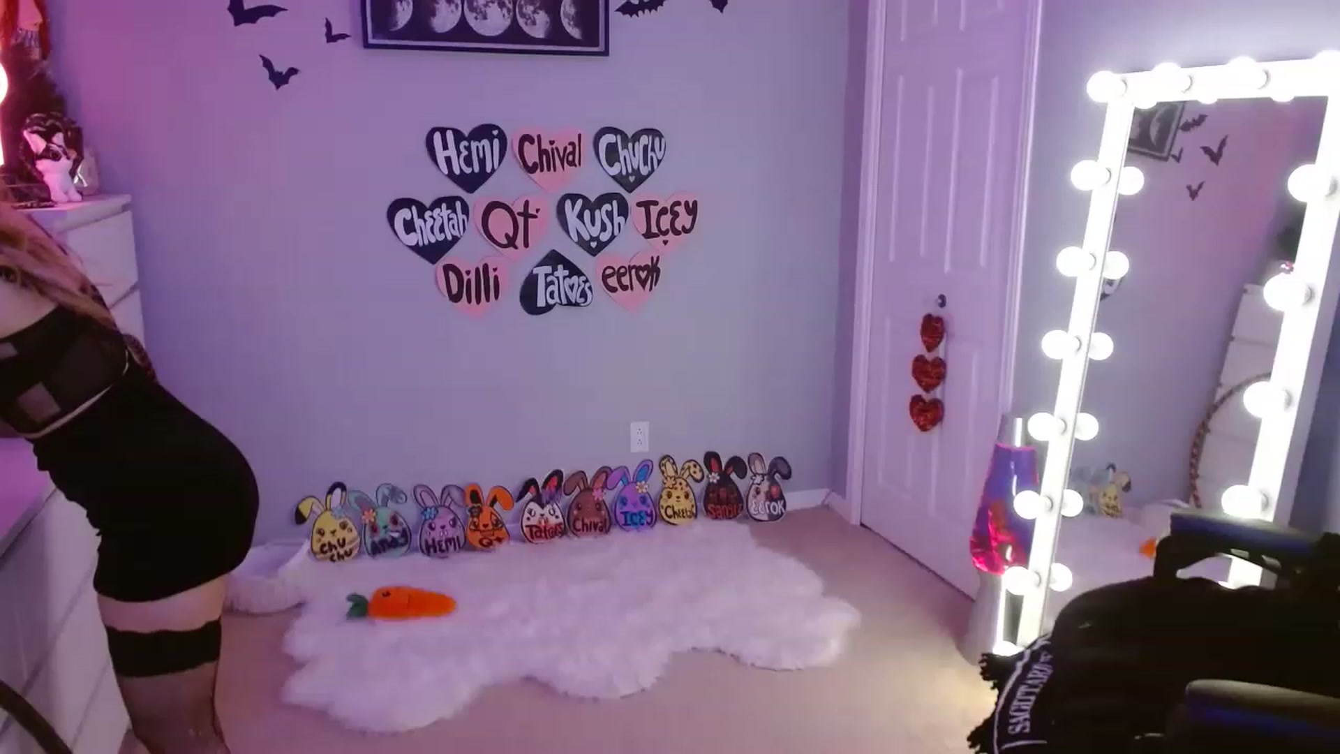 Gallery image thumbnail from Serafina's myfreecams stream on, 04/16/2023, 05:52 image 7 of 20