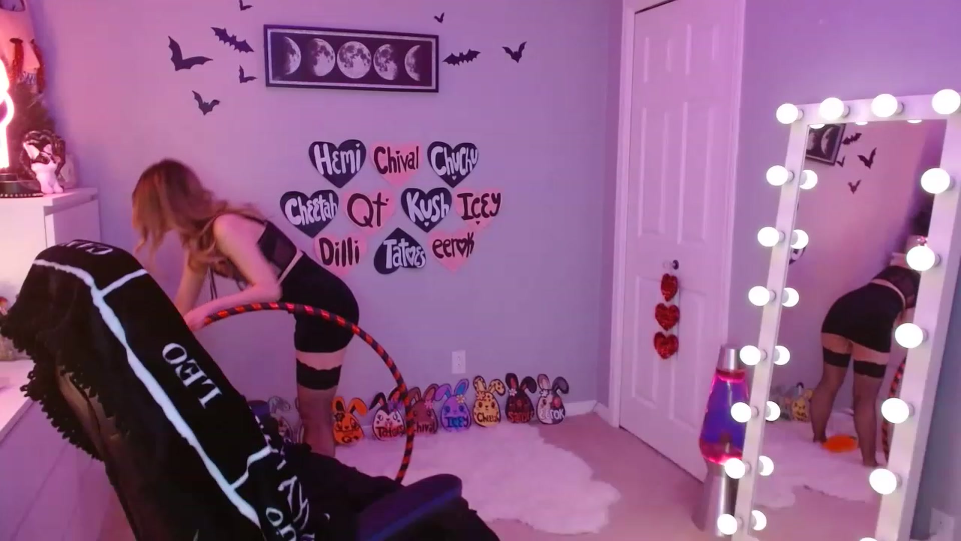 Gallery image thumbnail from Serafina's myfreecams stream on, 04/16/2023, 05:52 image 9 of 20