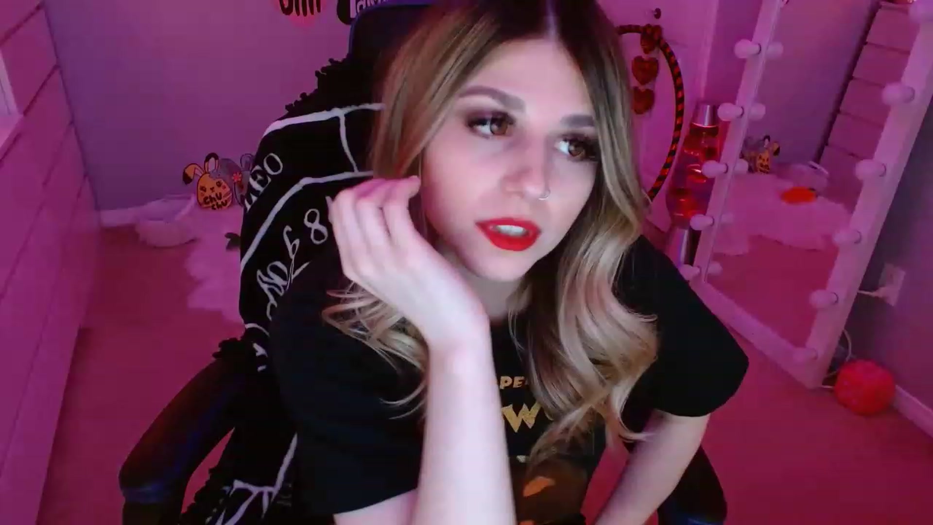 Gallery image thumbnail from Serafina's myfreecams stream on, 04/16/2023, 06:54 image 11 of 20
