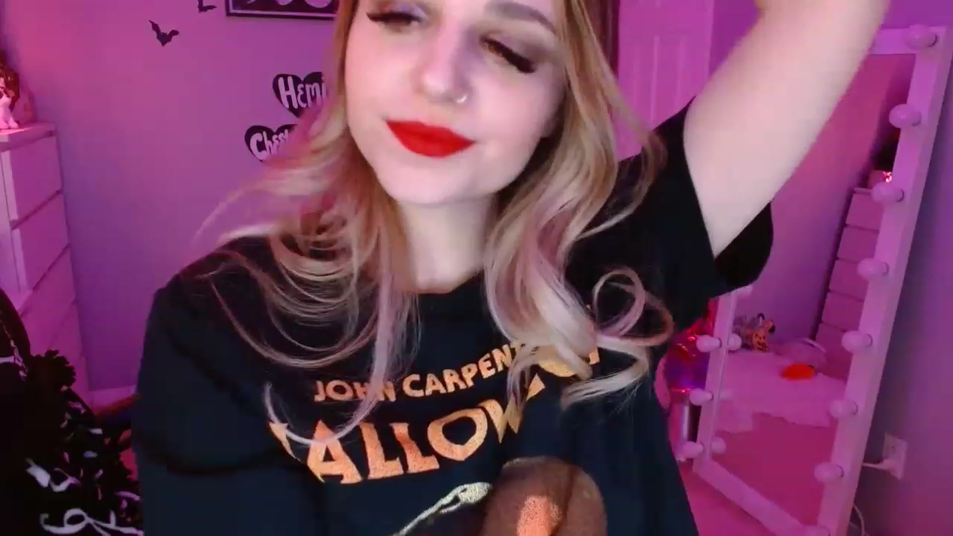 Gallery image thumbnail from Serafina's myfreecams stream on, 04/16/2023, 06:54 image 20 of 20