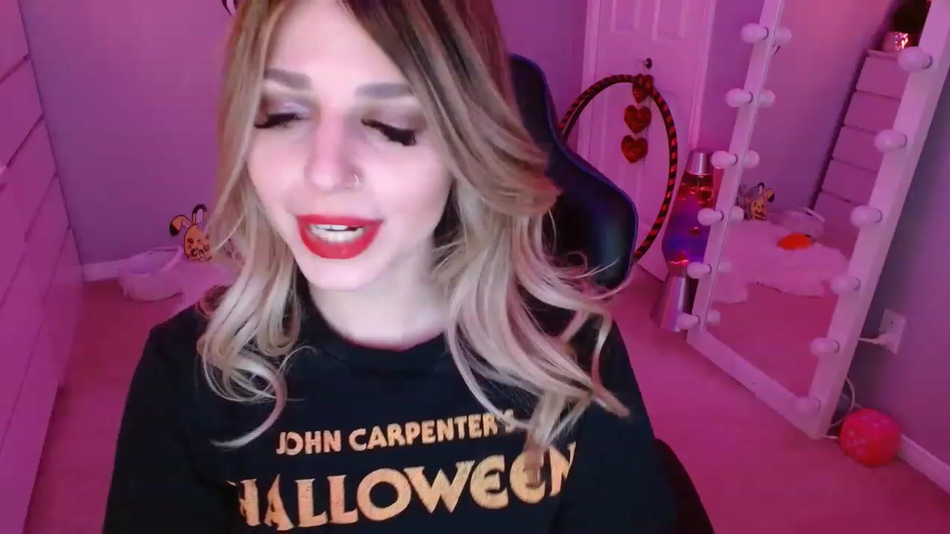 Gallery image thumbnail from Serafina's myfreecams stream on, 04/16/2023, 06:54 image 8 of 20