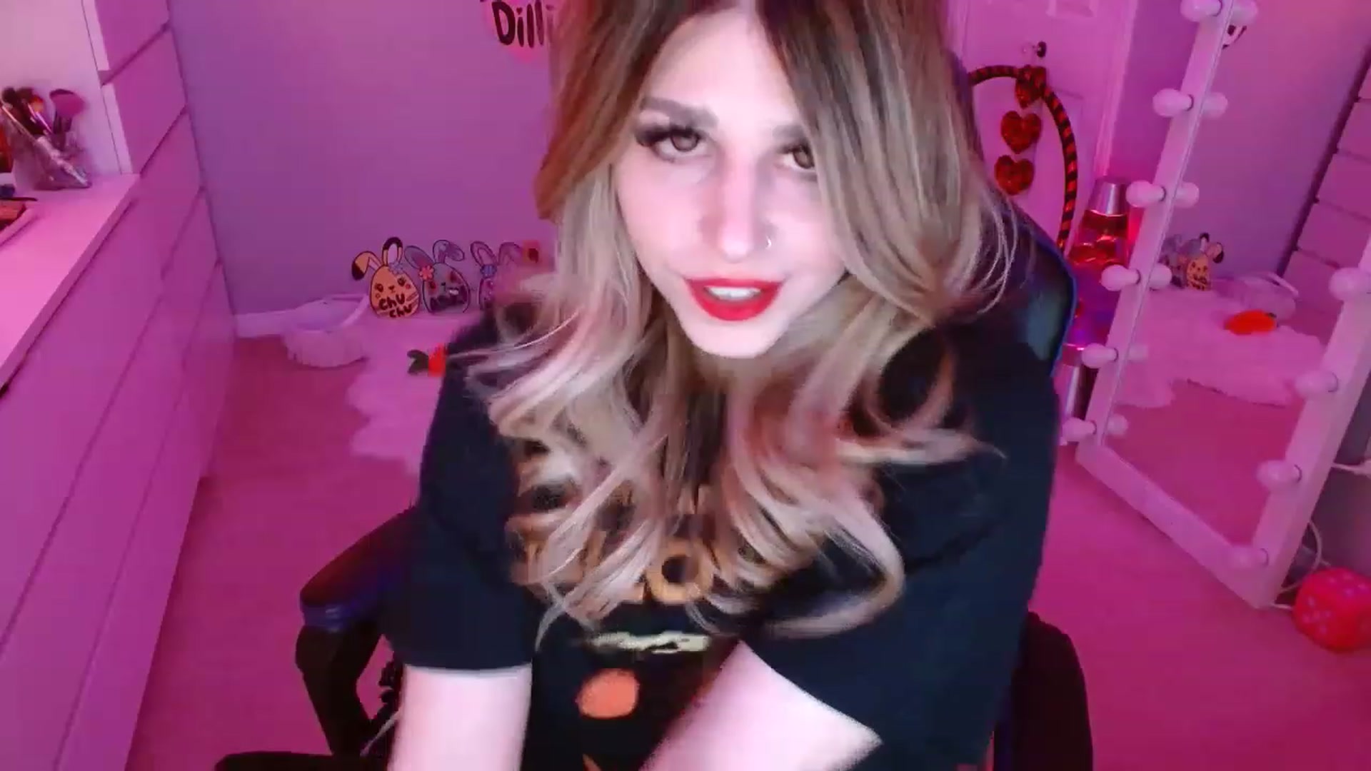 Gallery image thumbnail from Serafina's myfreecams stream on, 04/16/2023, 06:54 image 15 of 20