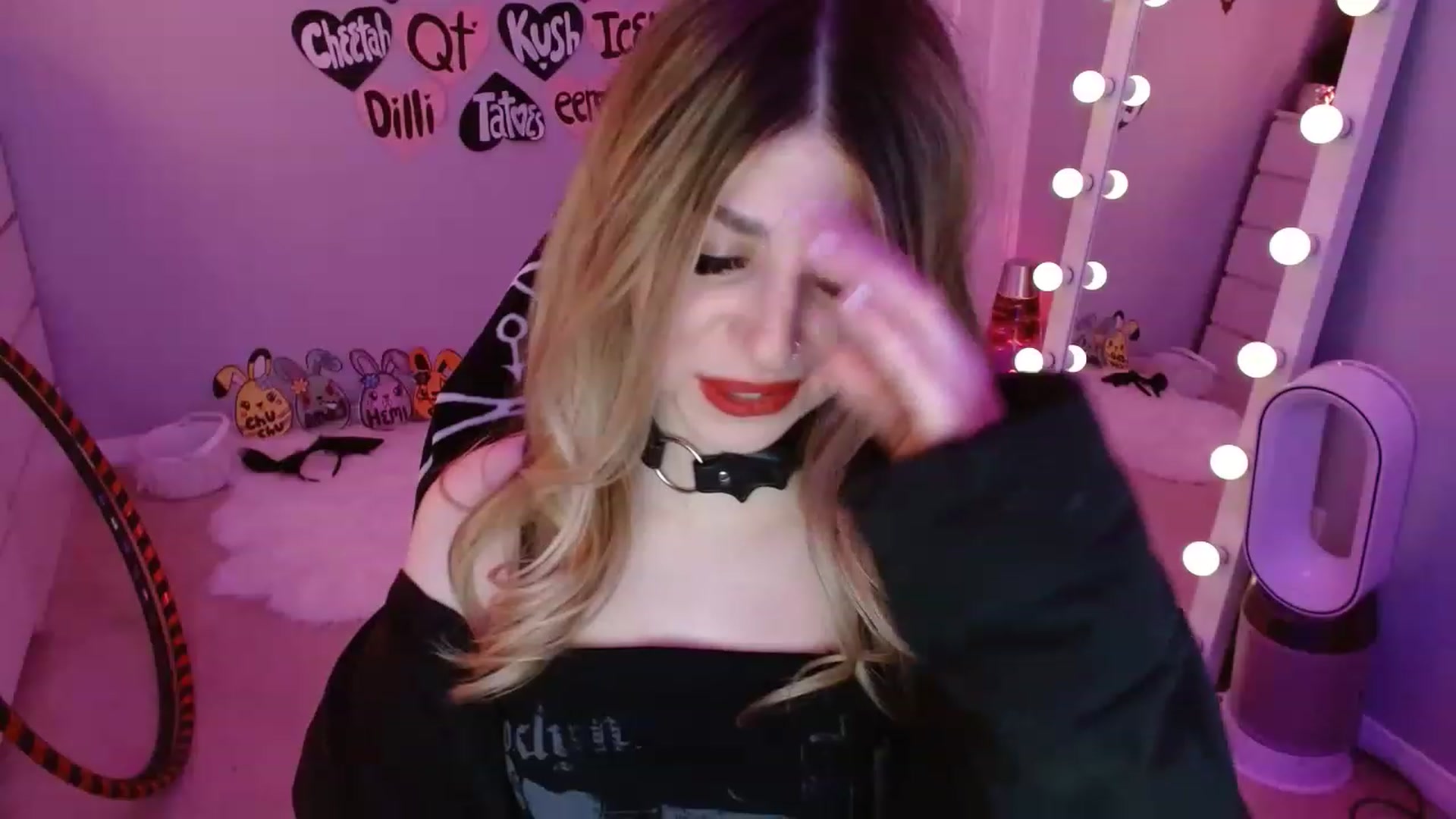 Gallery image thumbnail from Serafina's myfreecams stream on, 04/17/2023, 06:07 image 9 of 20