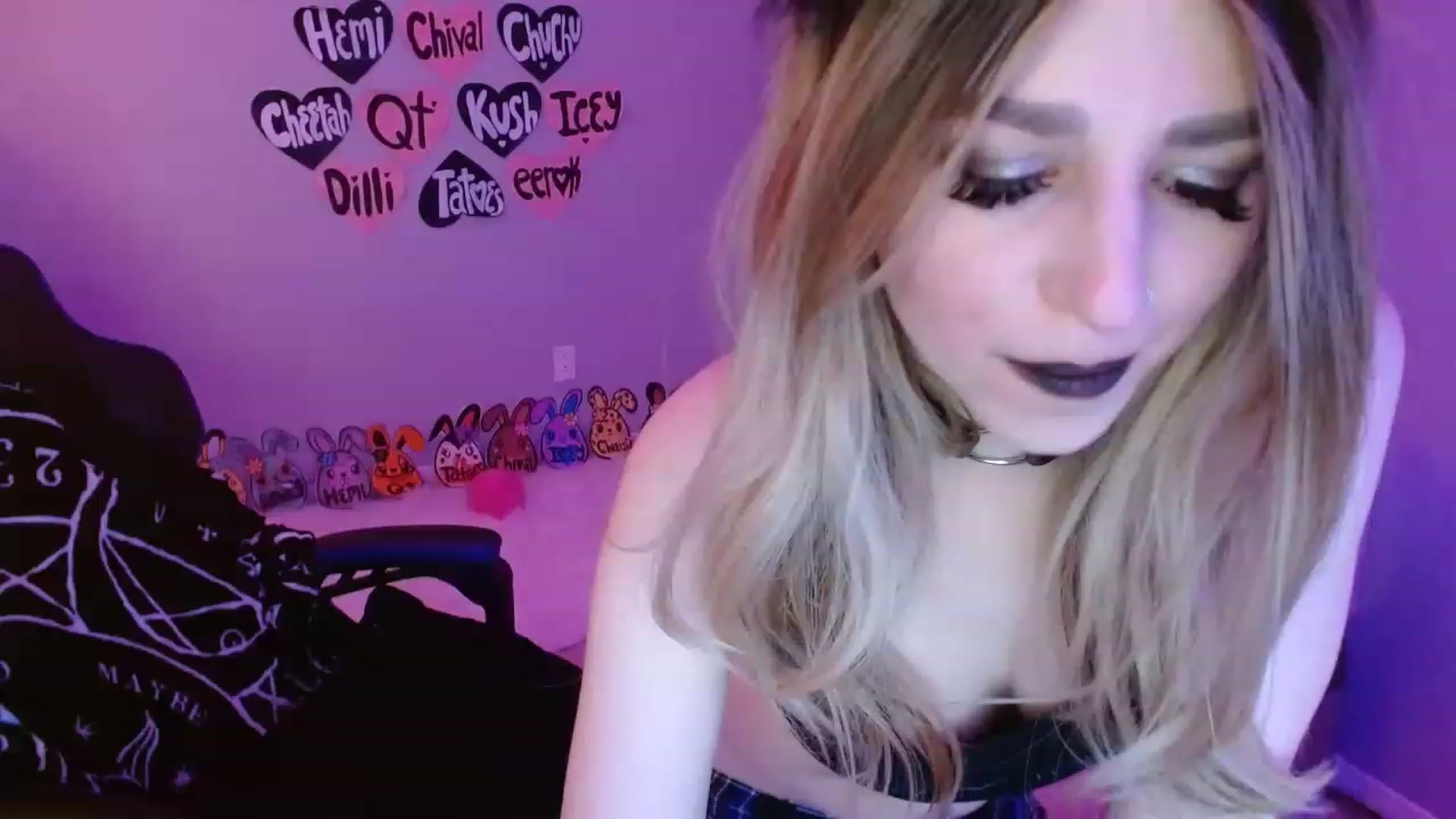 Gallery image thumbnail from Serafina's myfreecams stream on, 04/18/2023, 04:05 image 12 of 20
