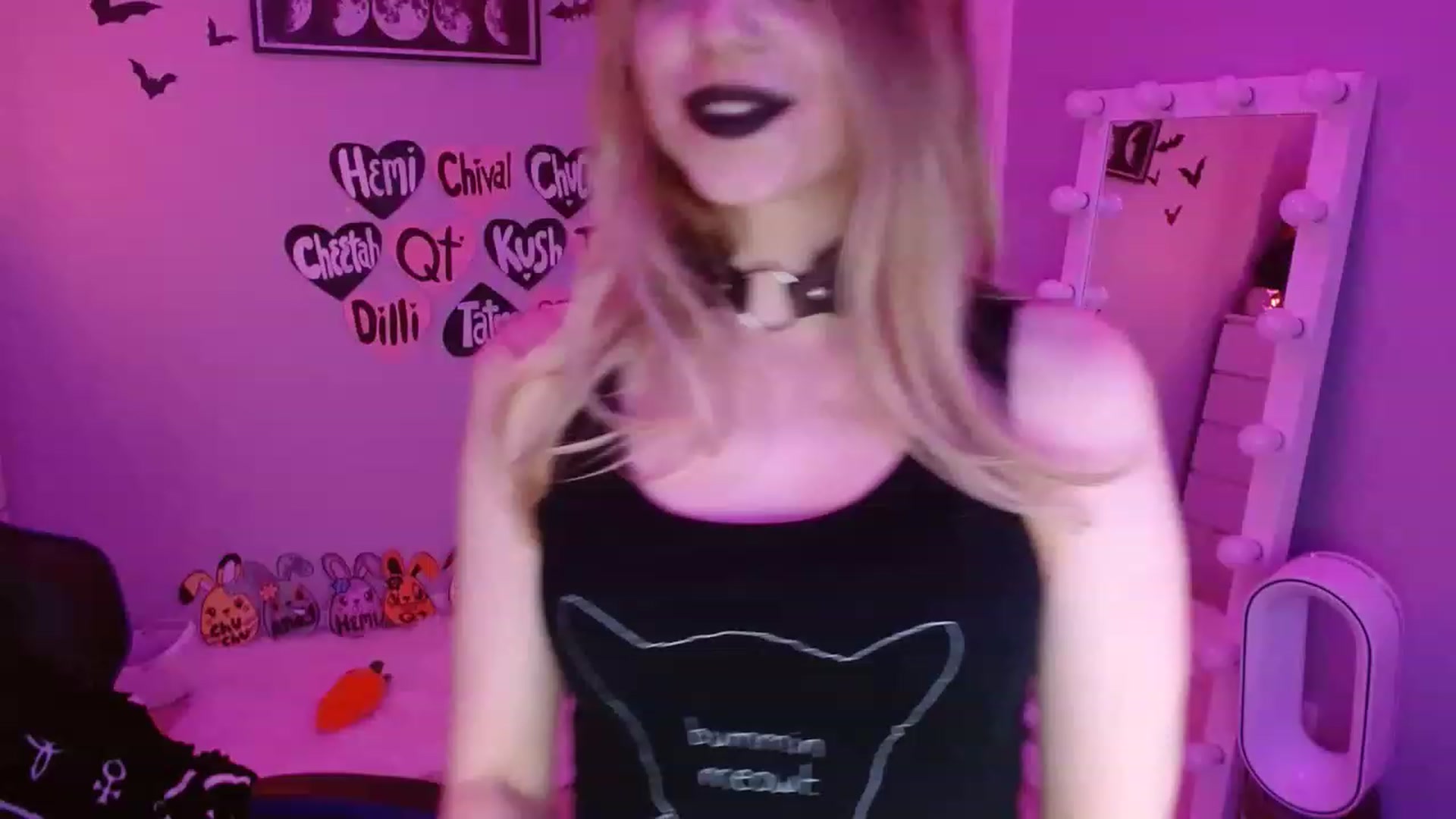 Gallery image thumbnail from Serafina's myfreecams stream on, 04/18/2023, 06:31 image 9 of 20
