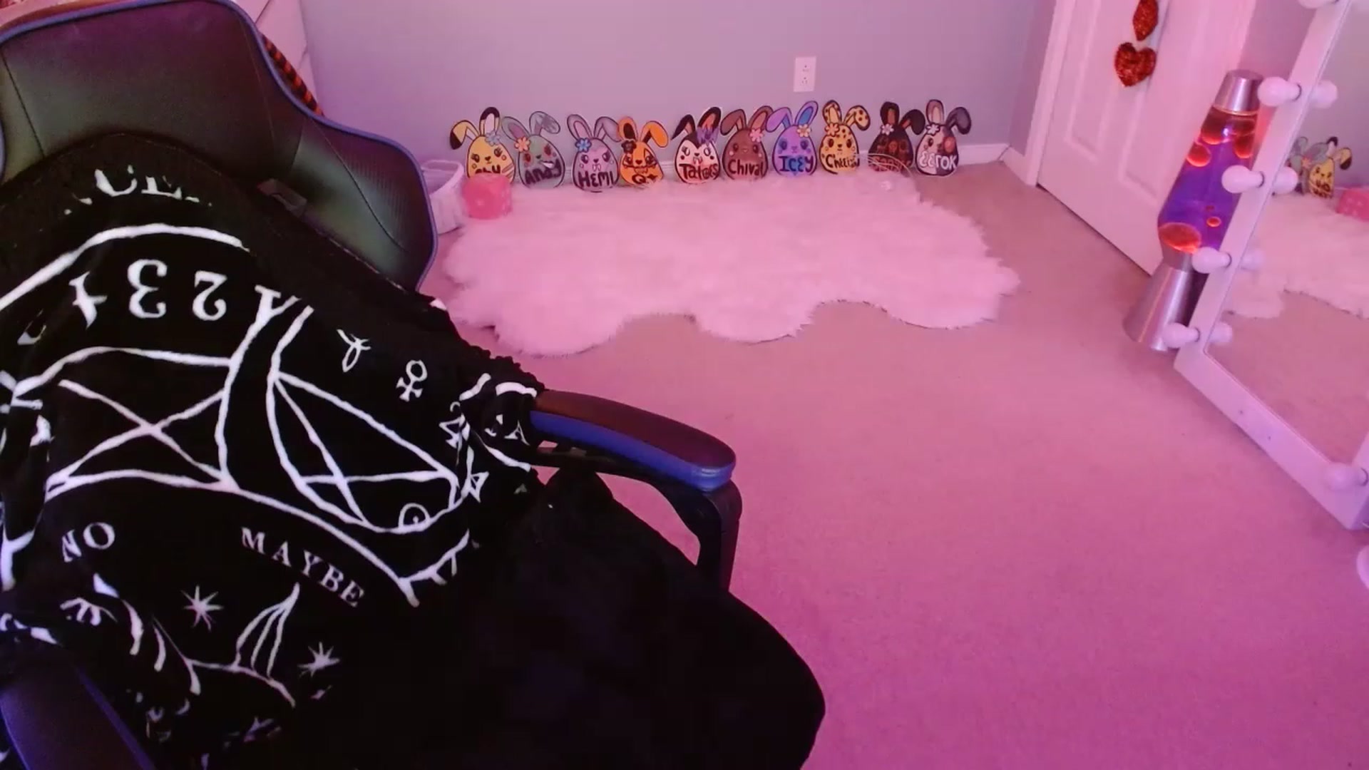 Gallery image thumbnail from Serafina's myfreecams stream on, 04/18/2023, 06:31 image 5 of 20