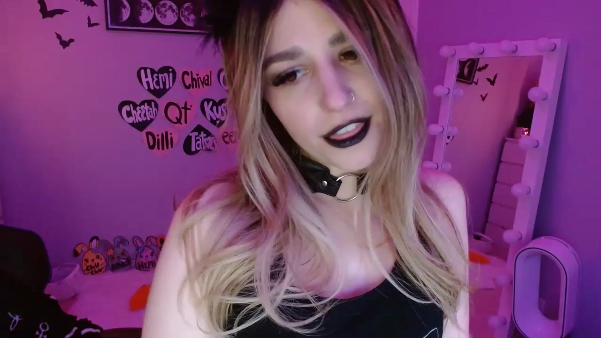 Gallery image thumbnail from Serafina's myfreecams stream on, 04/18/2023, 06:31 image 11 of 20