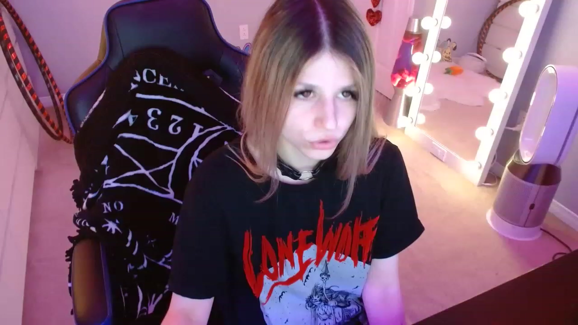 Gallery image thumbnail from Serafina's myfreecams stream on, 04/19/2023, 05:23 image 4 of 20