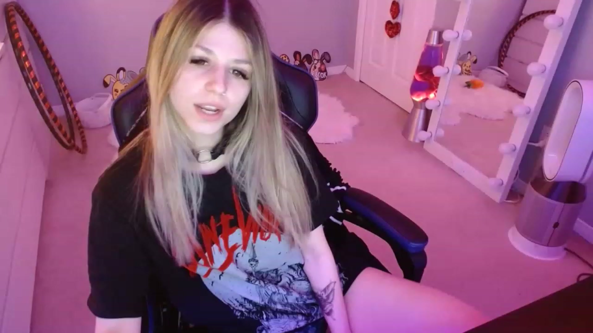Gallery image thumbnail from Serafina's myfreecams stream on, 04/19/2023, 07:01 image 1 of 20