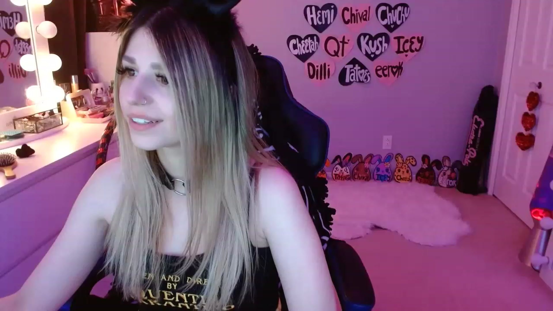 Gallery image thumbnail from Serafina's myfreecams stream on, 04/20/2023, 04:48 image 9 of 20