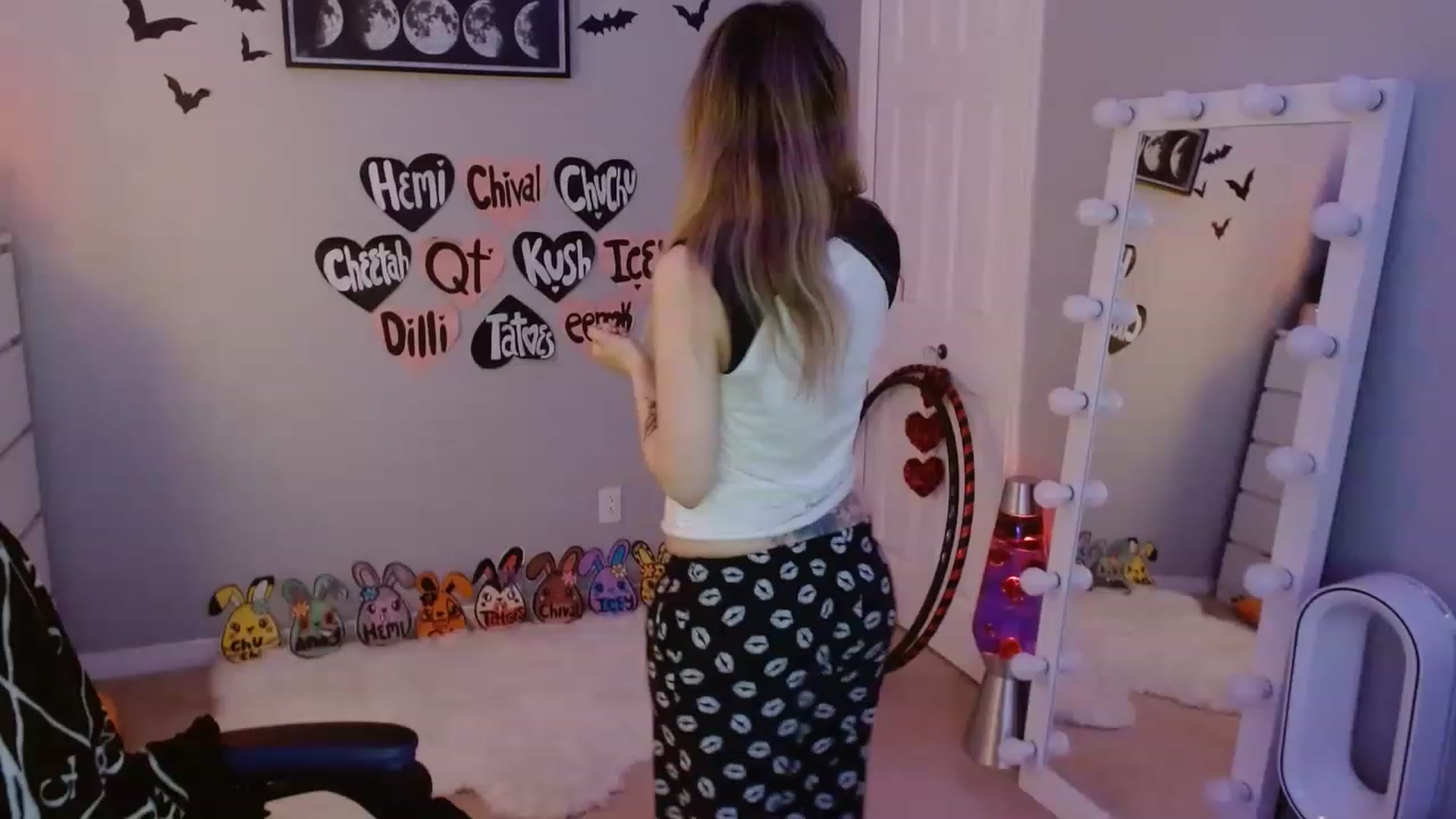 Gallery image thumbnail from Serafina's myfreecams stream on, 04/23/2023, 07:48 image 11 of 20