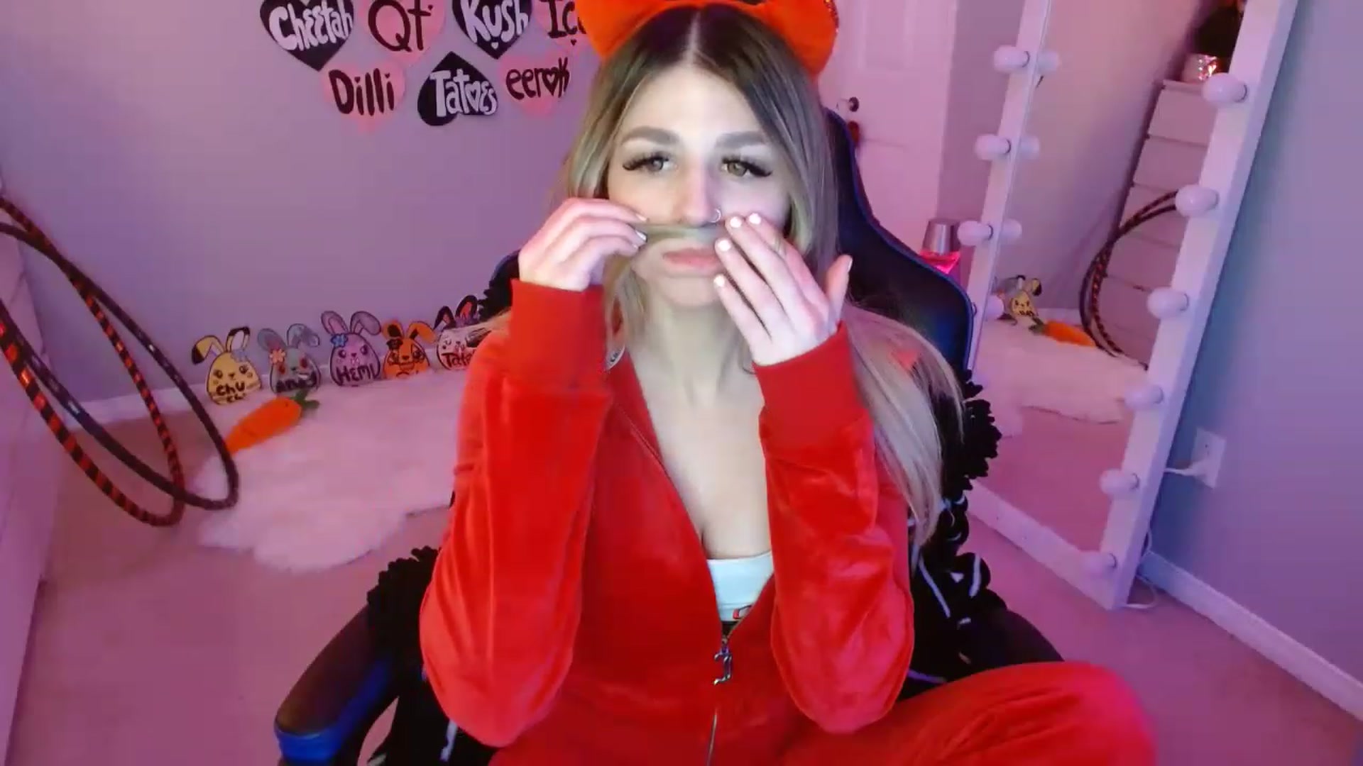 Gallery image thumbnail from Serafina's myfreecams stream on, 04/24/2023, 07:55 image 16 of 20