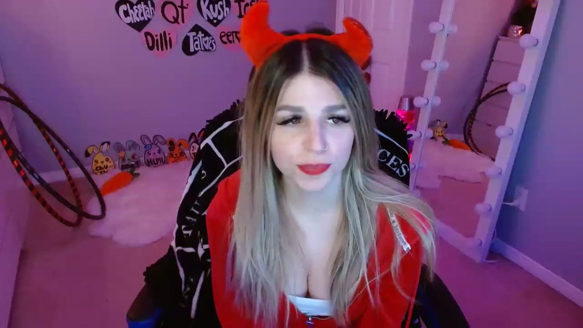 Gallery image thumbnail from Serafina's myfreecams stream on, 04/24/2023, 07:55 image 9 of 20