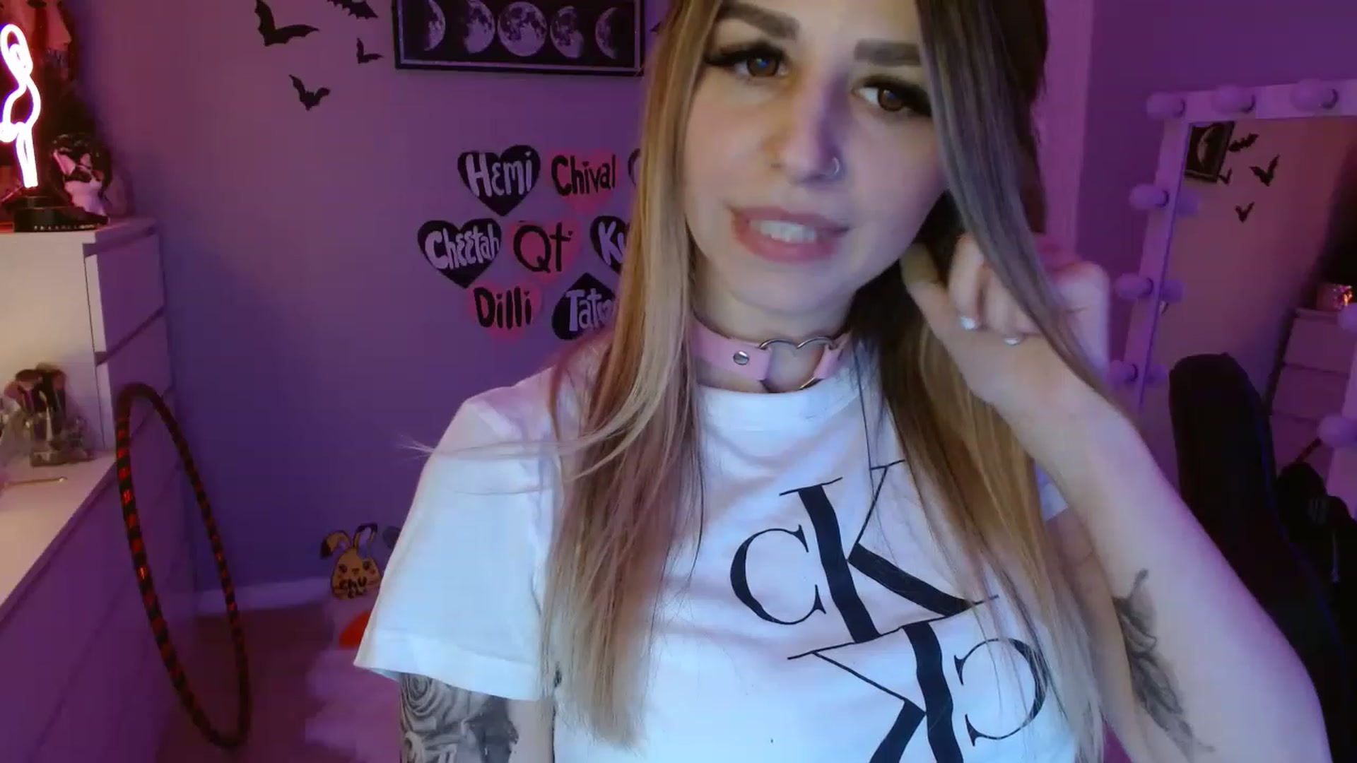 Gallery image thumbnail from Serafina's myfreecams stream on, 04/25/2023, 04:53 image 2 of 20