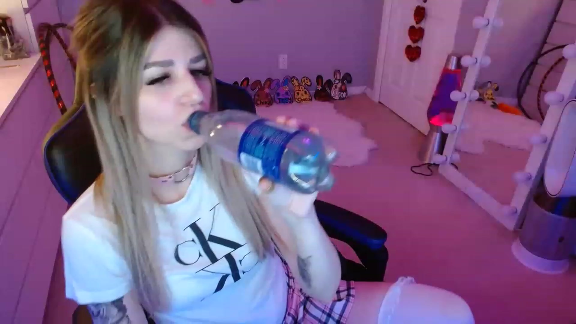 Gallery image thumbnail from Serafina's myfreecams stream on, 04/25/2023, 04:53 image 4 of 20