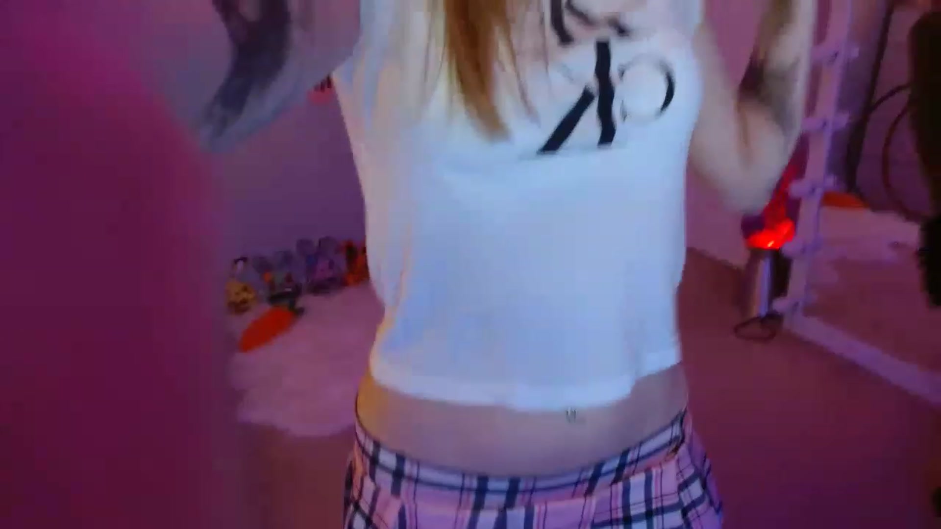 Gallery image thumbnail from Serafina's myfreecams stream on, 04/25/2023, 04:53 image 11 of 20