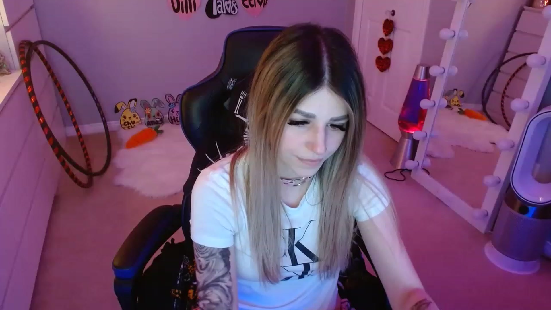 Gallery image thumbnail from Serafina's myfreecams stream on, 04/25/2023, 04:53 image 20 of 20