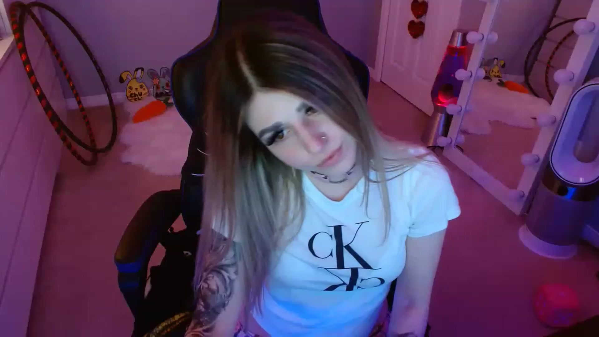 Gallery image thumbnail from Serafina's myfreecams stream on, 04/25/2023, 05:39 image 9 of 20