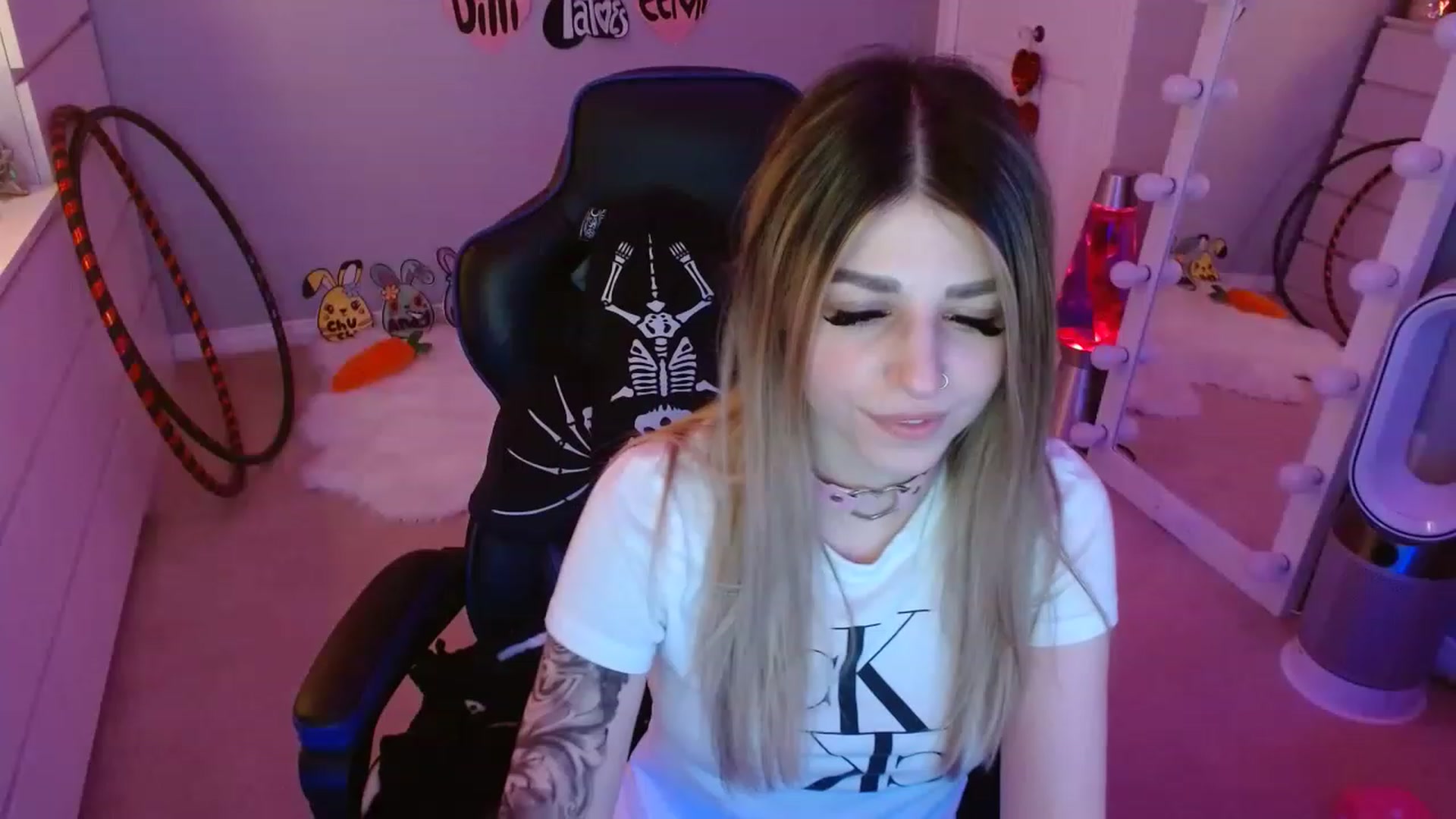 Gallery image thumbnail from Serafina's myfreecams stream on, 04/25/2023, 05:39 image 1 of 20