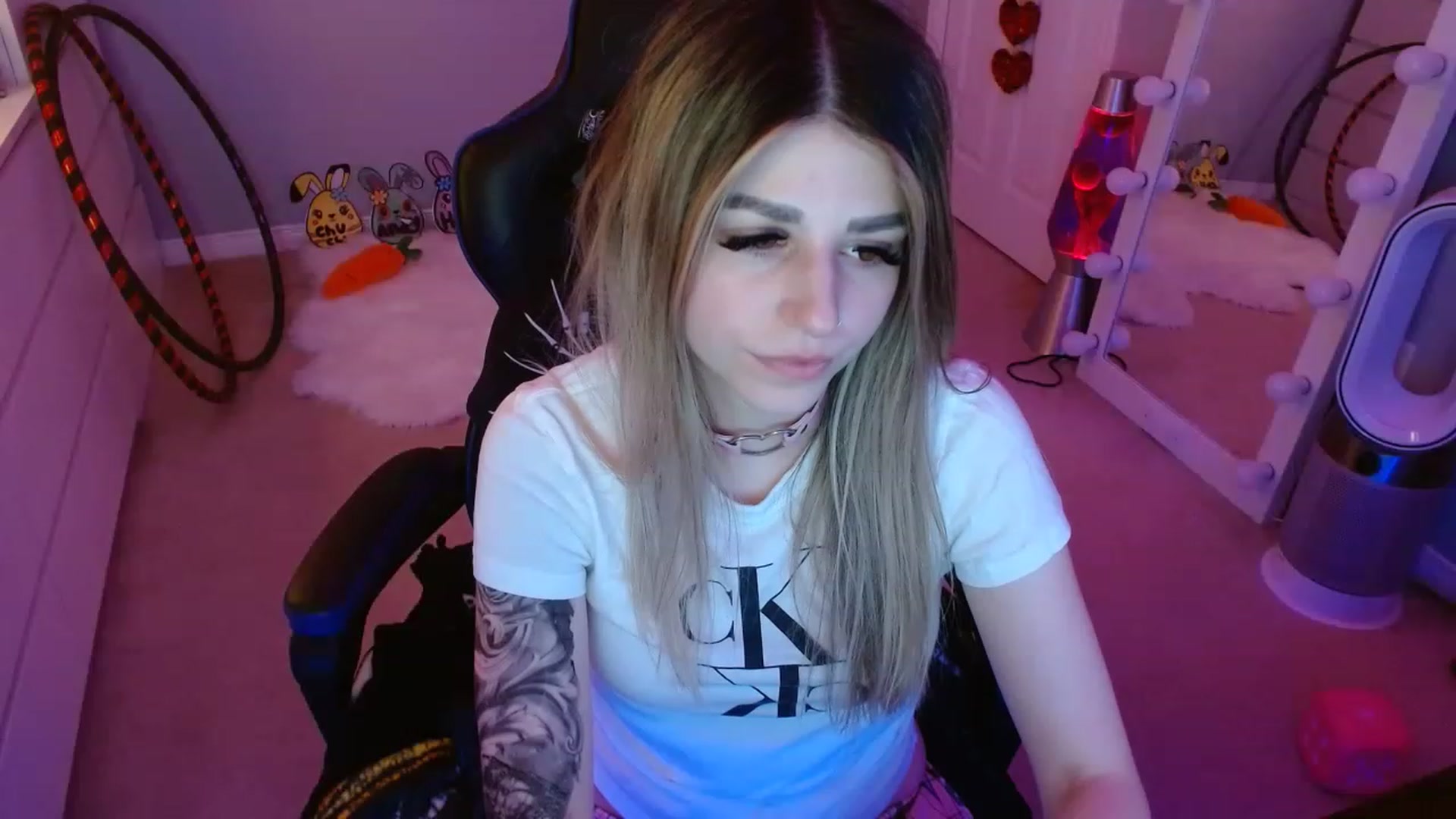 Gallery image thumbnail from Serafina's myfreecams stream on, 04/25/2023, 05:39 image 14 of 20
