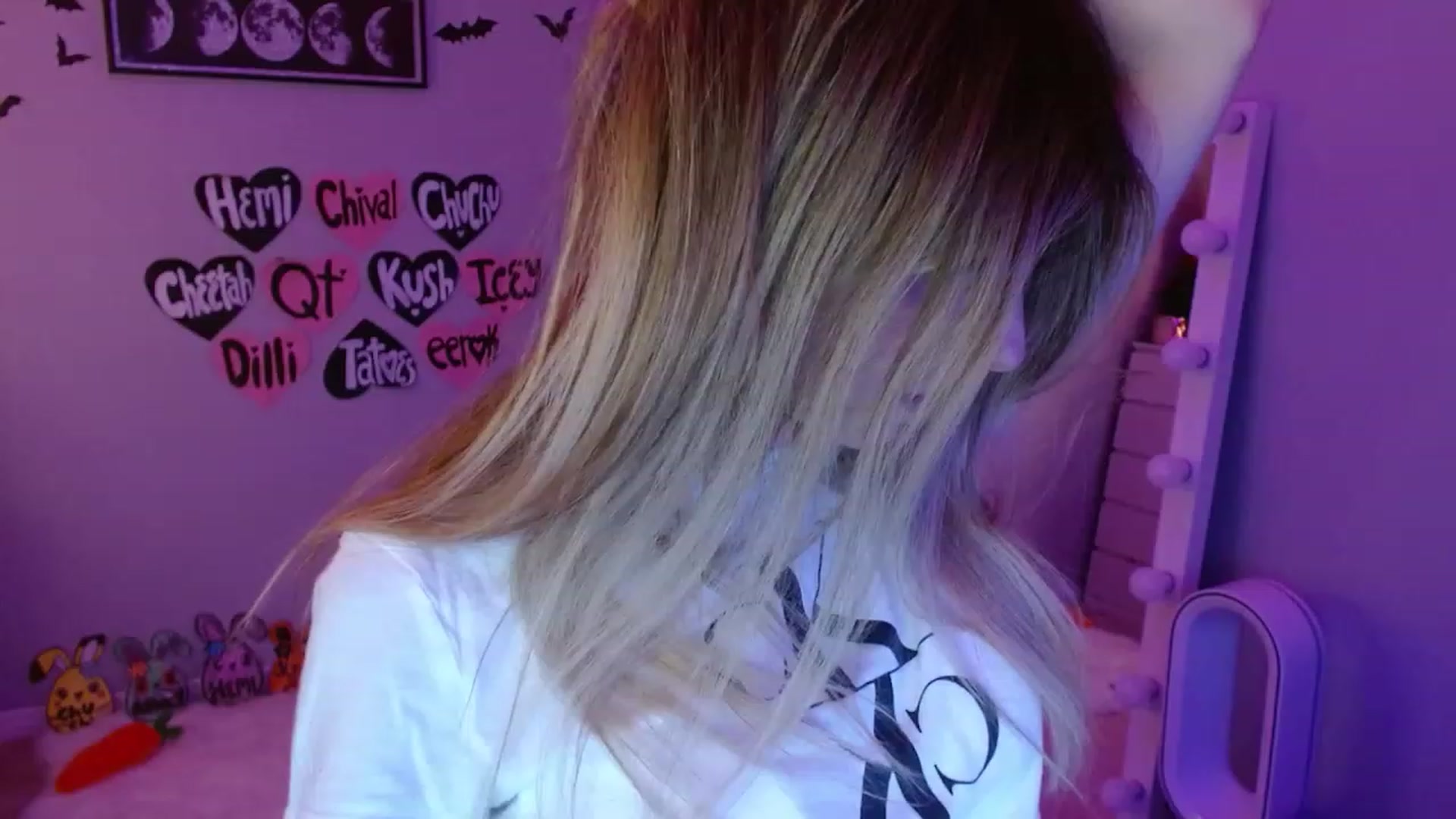 Gallery image thumbnail from Serafina's myfreecams stream on, 04/26/2023, 05:39 image 10 of 20