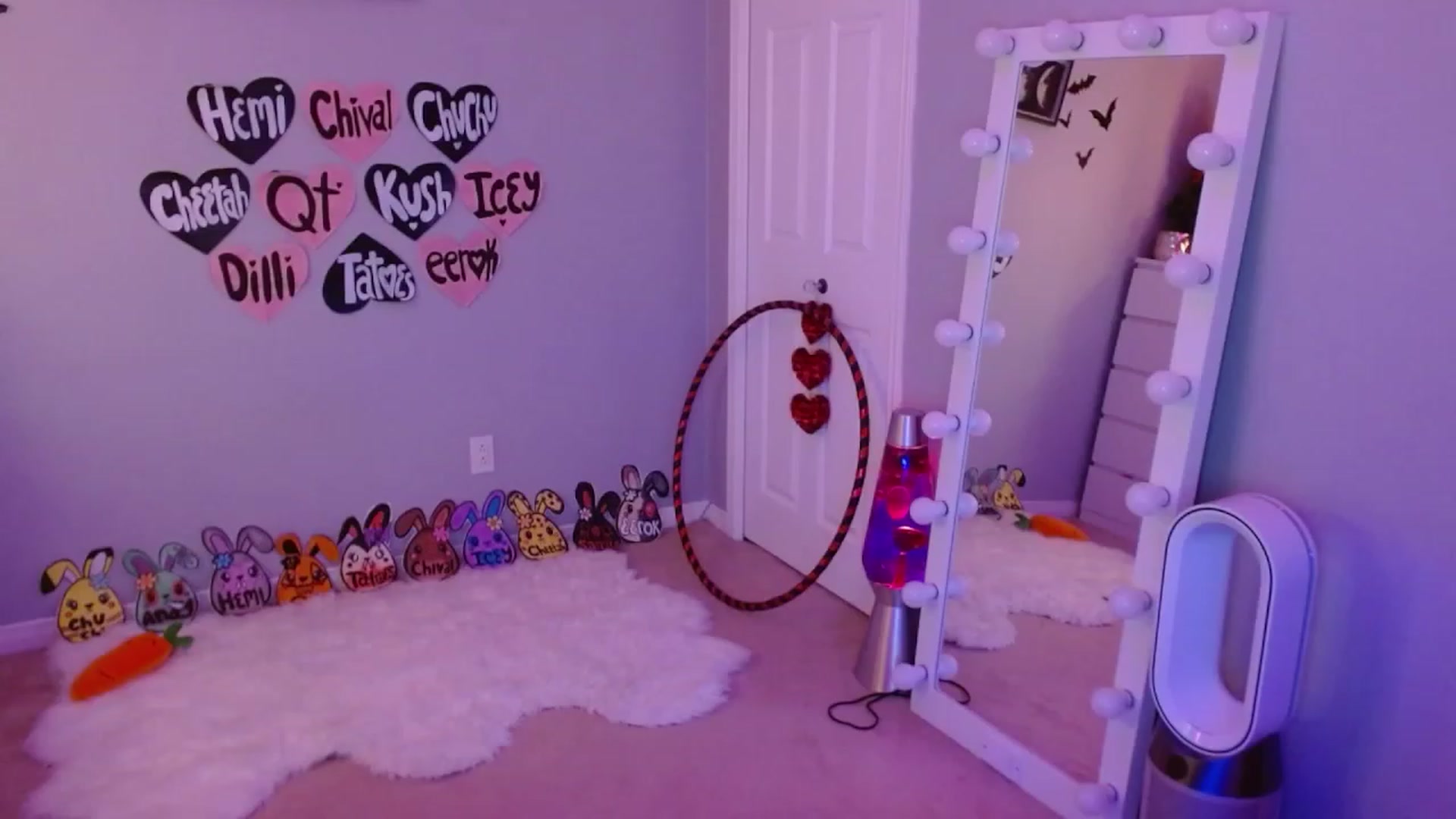 Gallery image thumbnail from Serafina's myfreecams stream on, 04/26/2023, 05:39 image 17 of 20