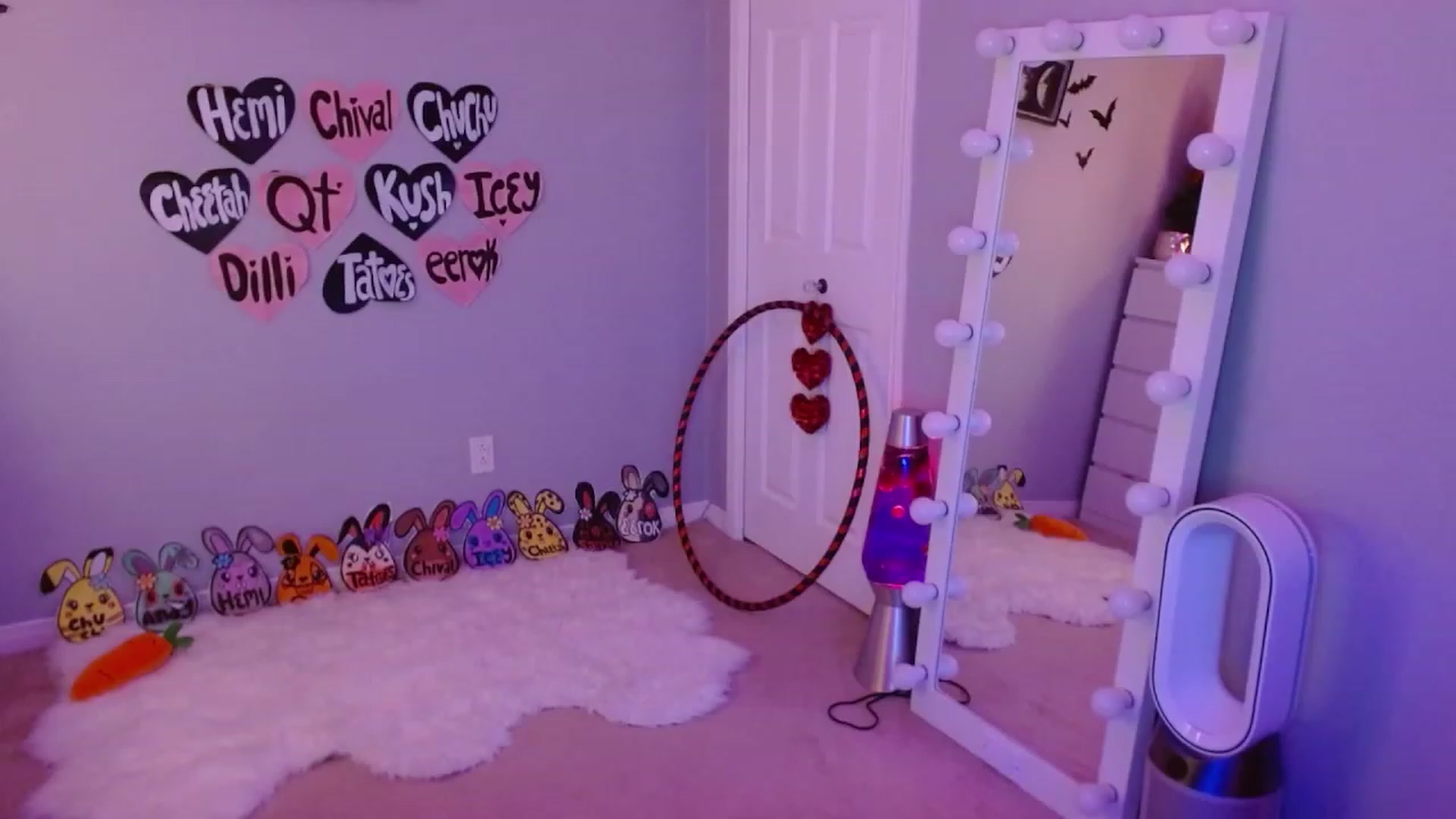Gallery image thumbnail from Serafina's myfreecams stream on, 04/26/2023, 05:39 image 16 of 20