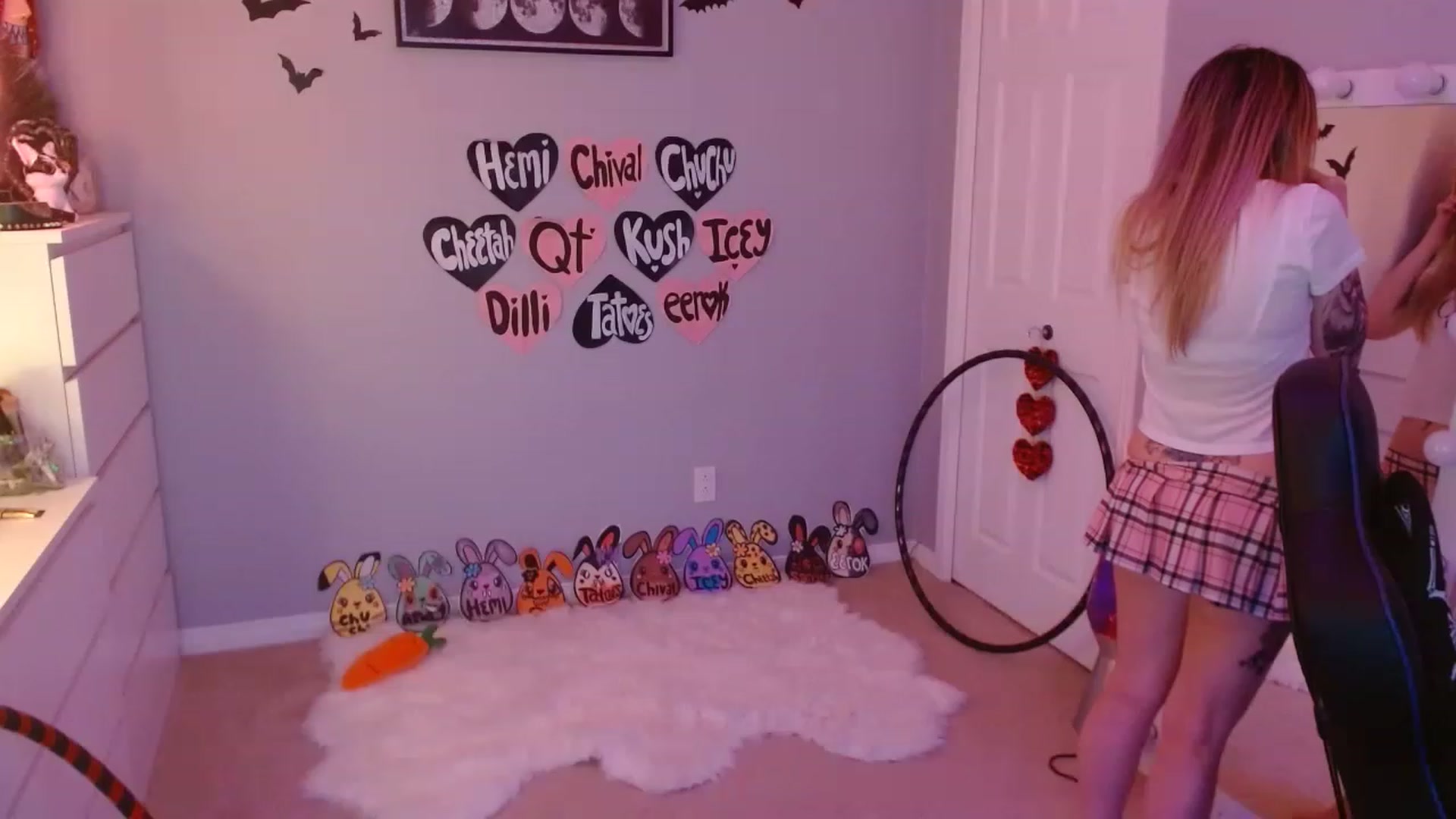 Gallery image thumbnail from Serafina's myfreecams stream on, 04/26/2023, 07:22 image 3 of 20