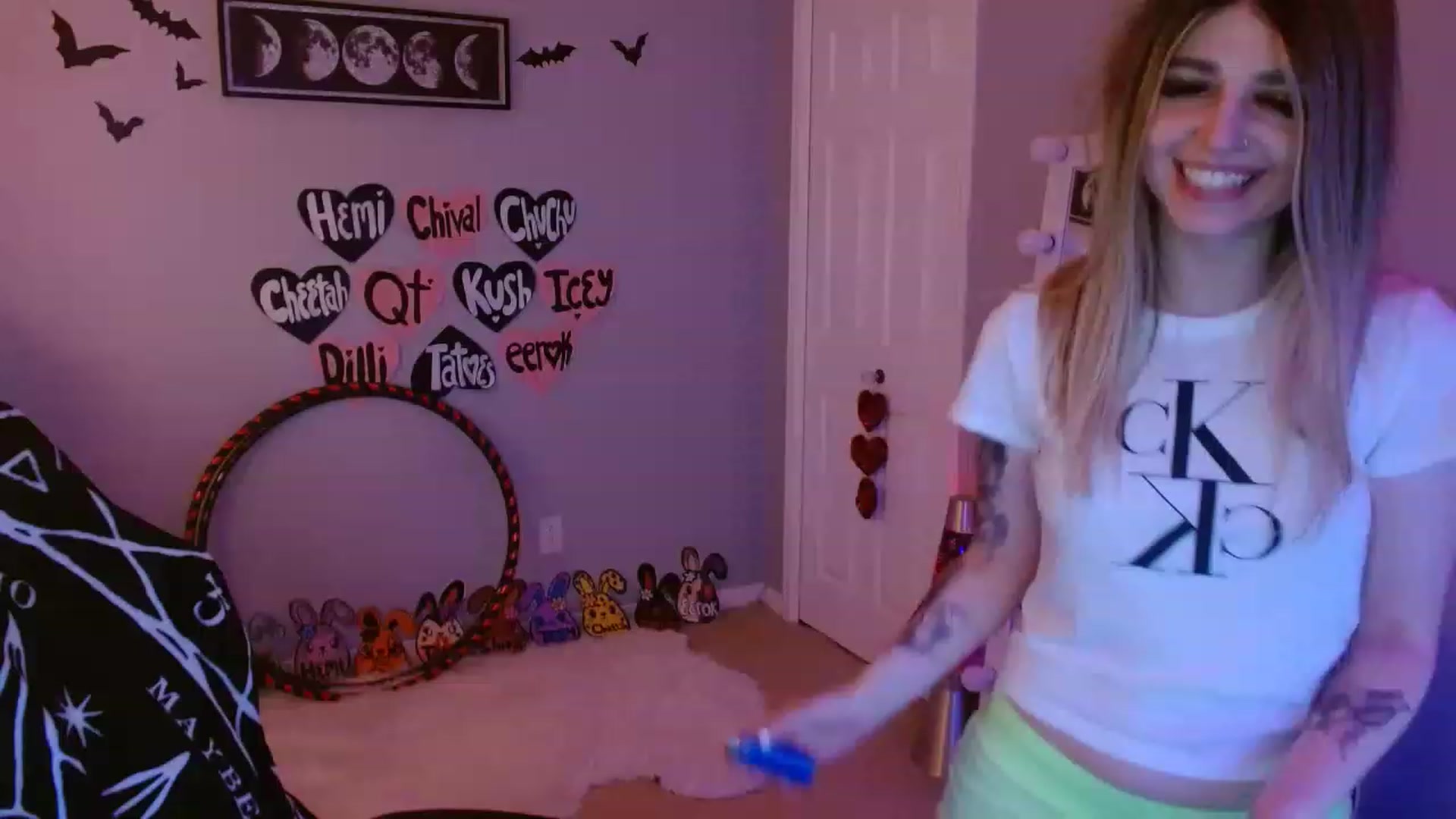 Gallery image thumbnail from Serafina's myfreecams stream on, 04/29/2023, 09:00 image 1 of 20