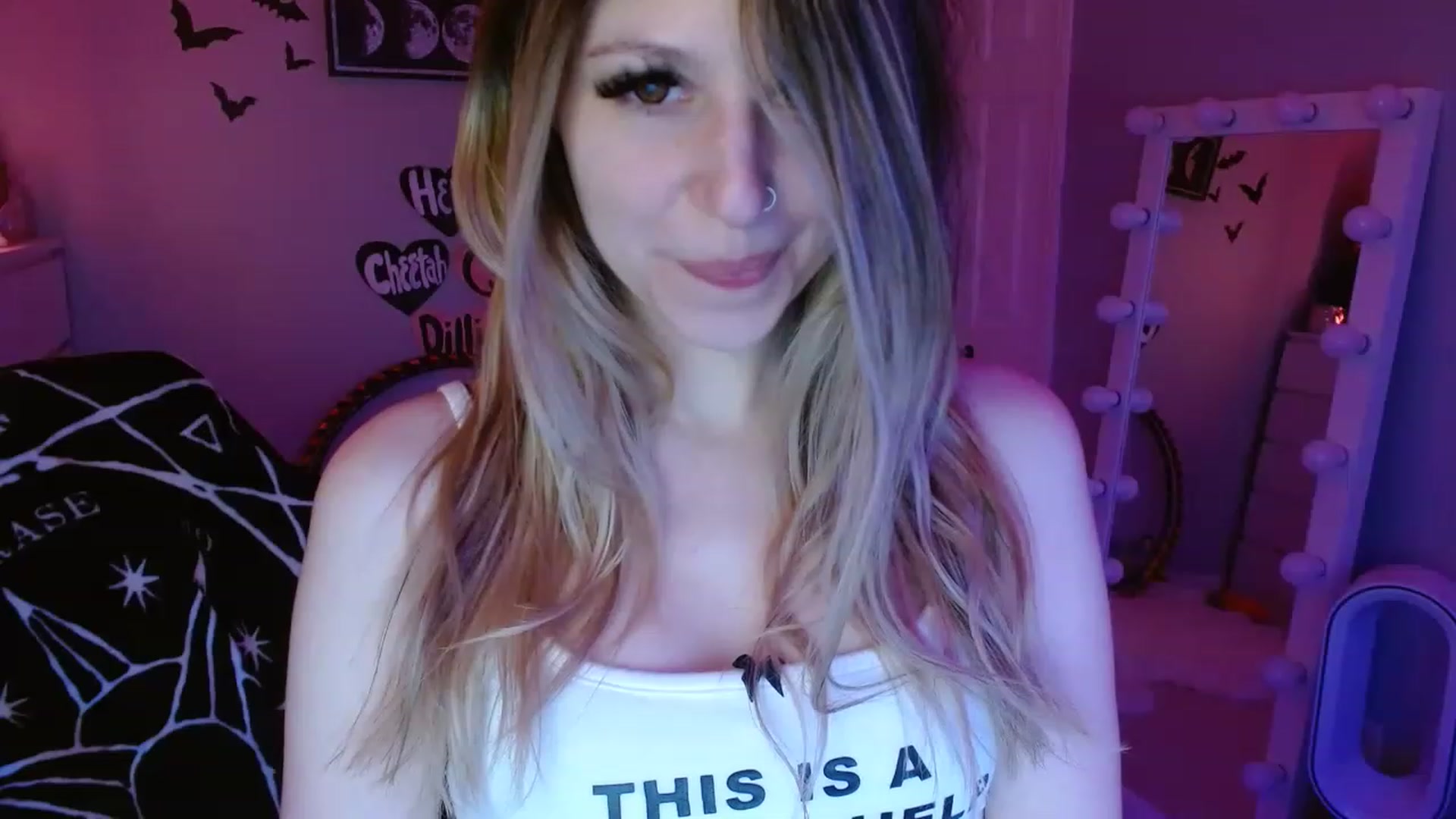 Gallery image thumbnail from Serafina's myfreecams stream on, 04/30/2023, 03:39 image 5 of 20