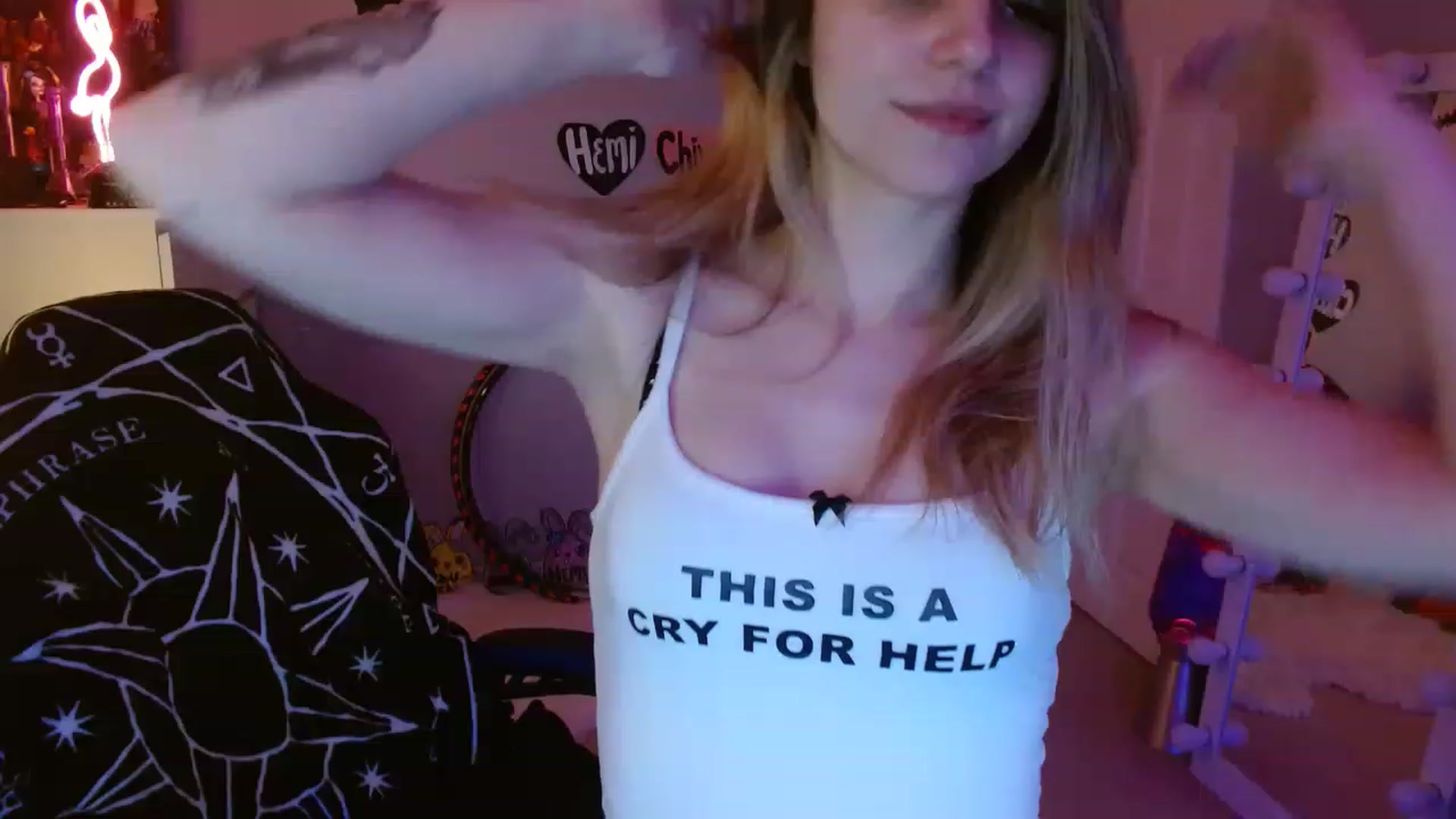 Gallery image thumbnail from Serafina's myfreecams stream on, 04/30/2023, 06:14 image 7 of 20